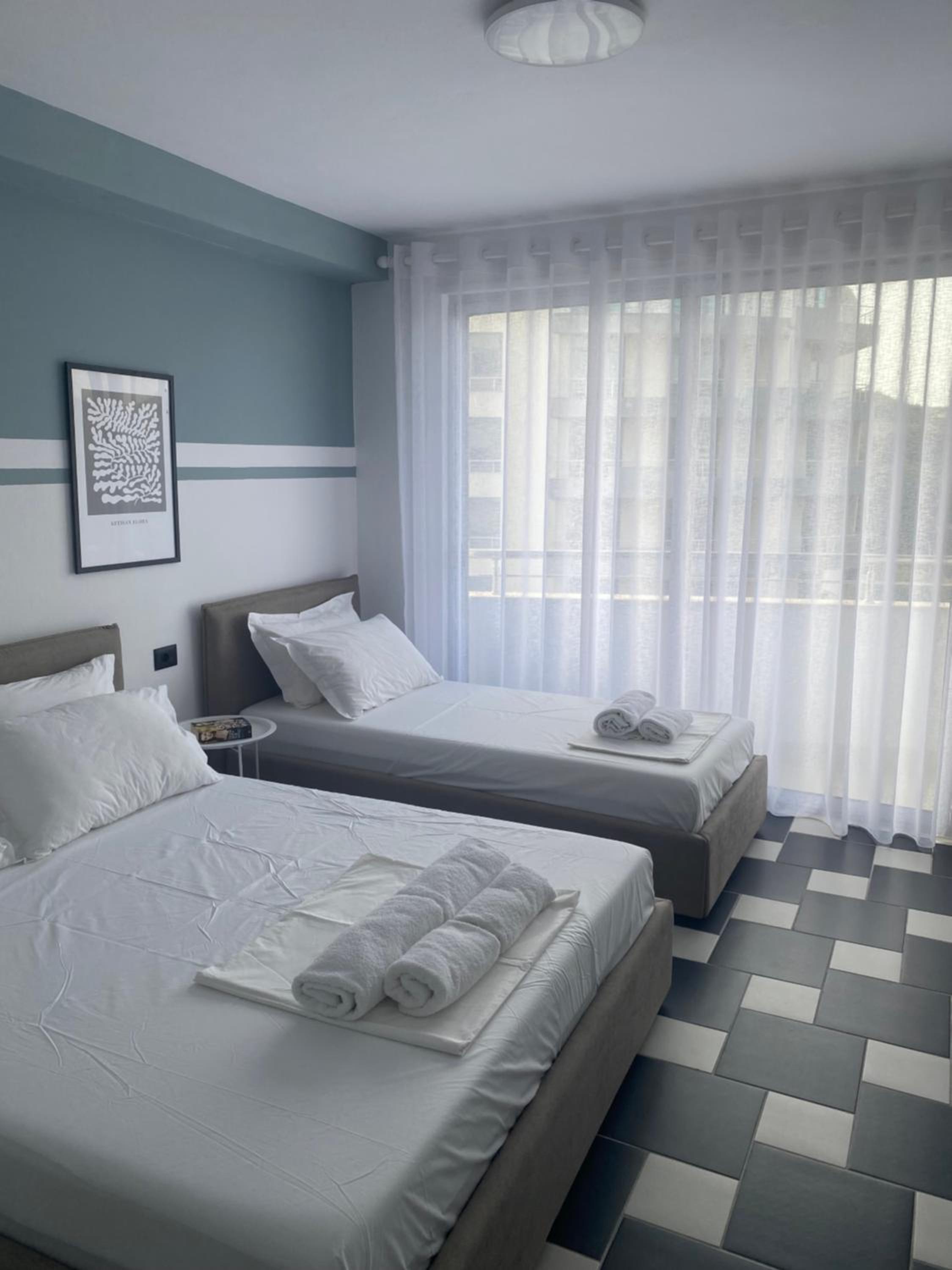 Lulu Suites - Blue