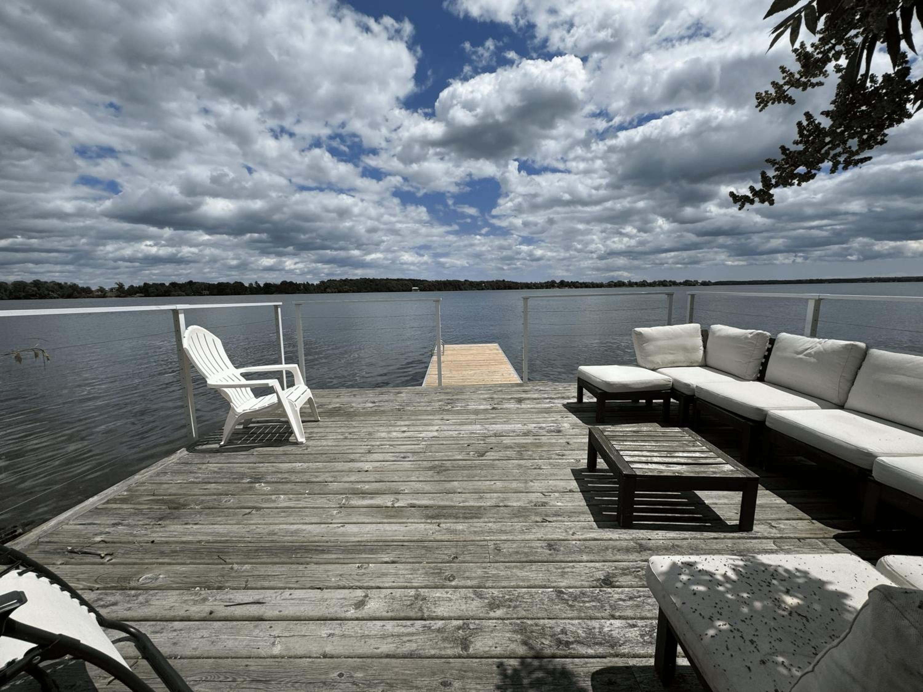 Cozy family waterfront retreat recently renovated