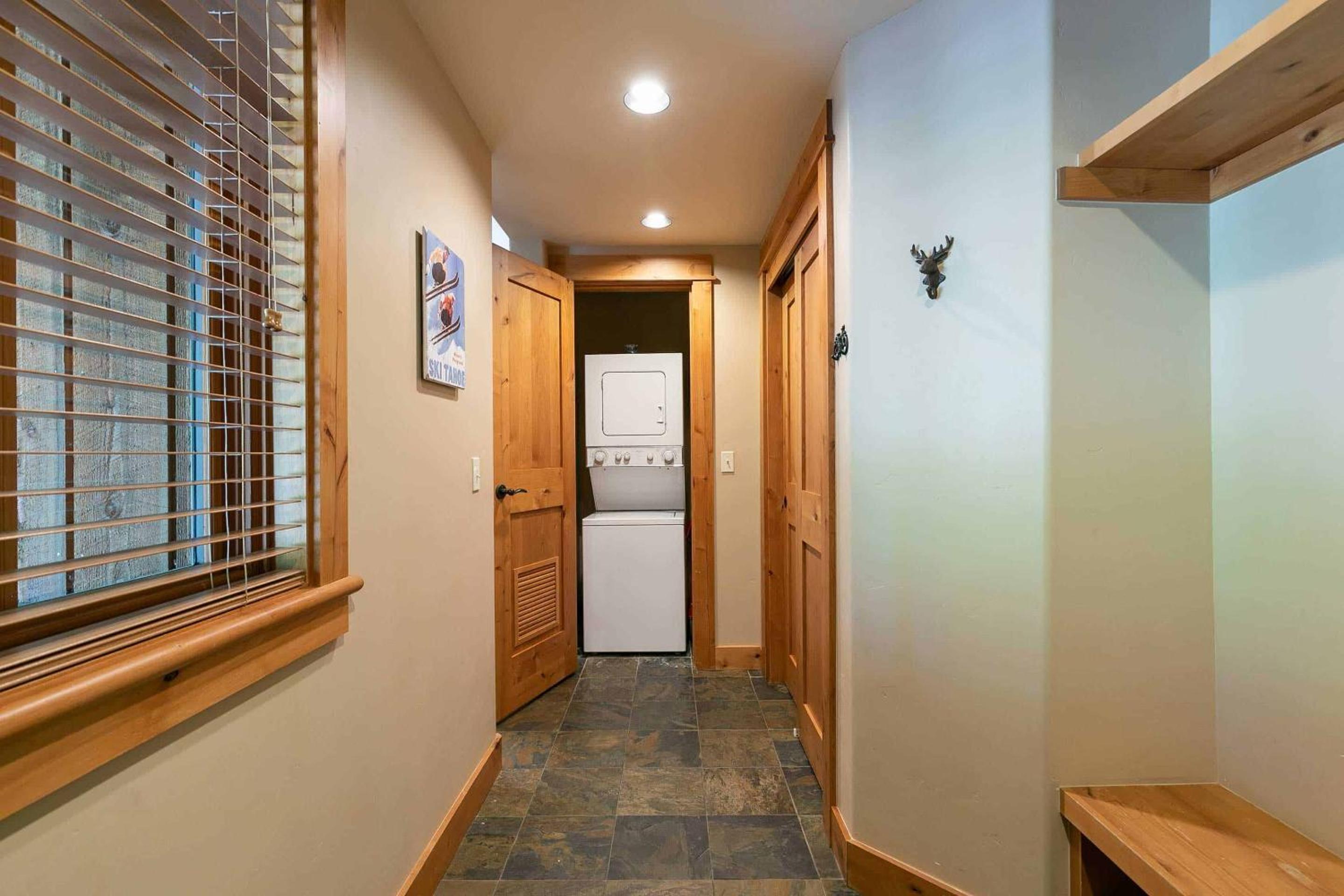 Fairway Drive 13151 by East West Hospitality view 5