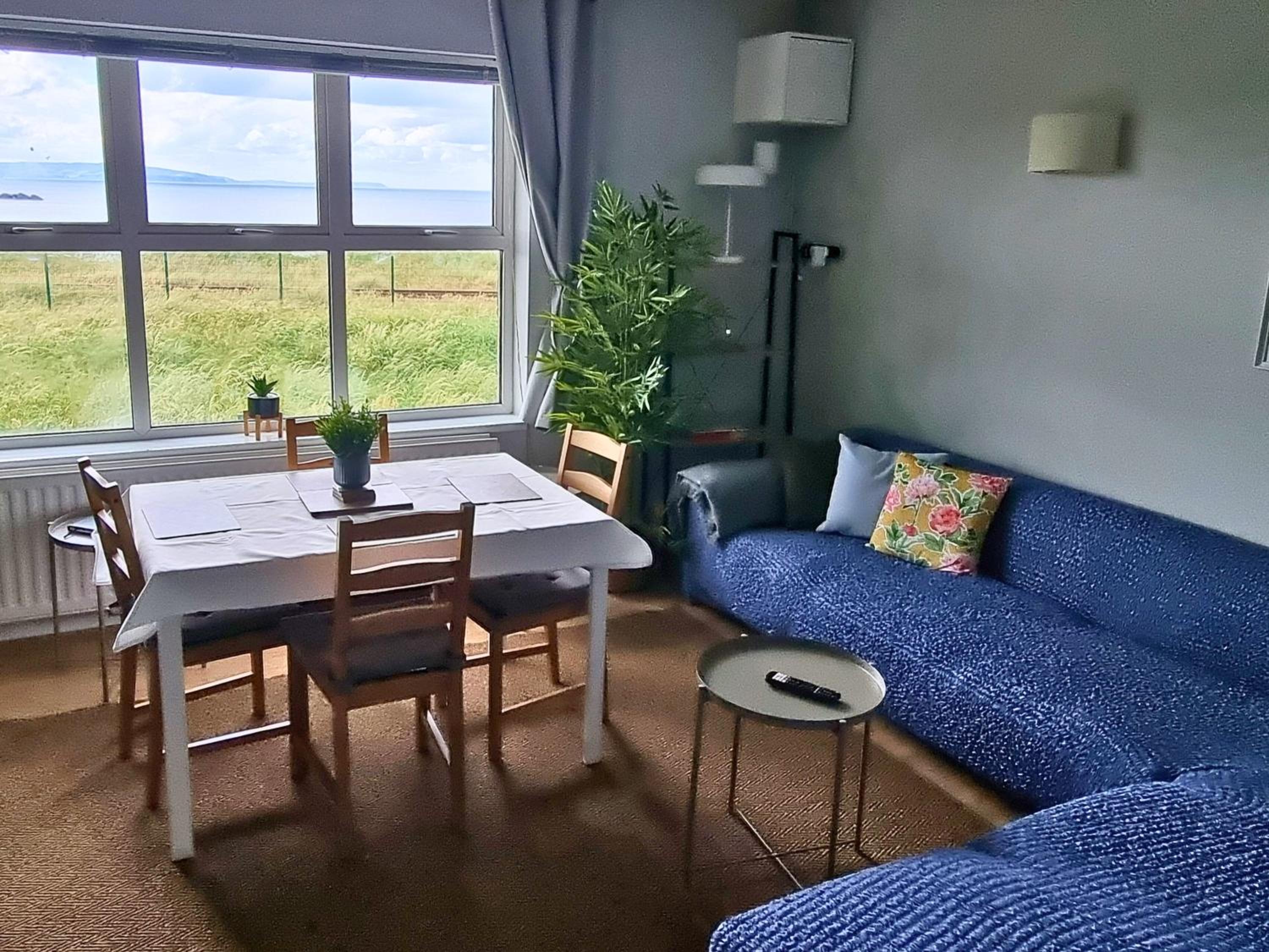 Panoramic Sea View Beach Apartment - Dunluce Park 6, photo 44