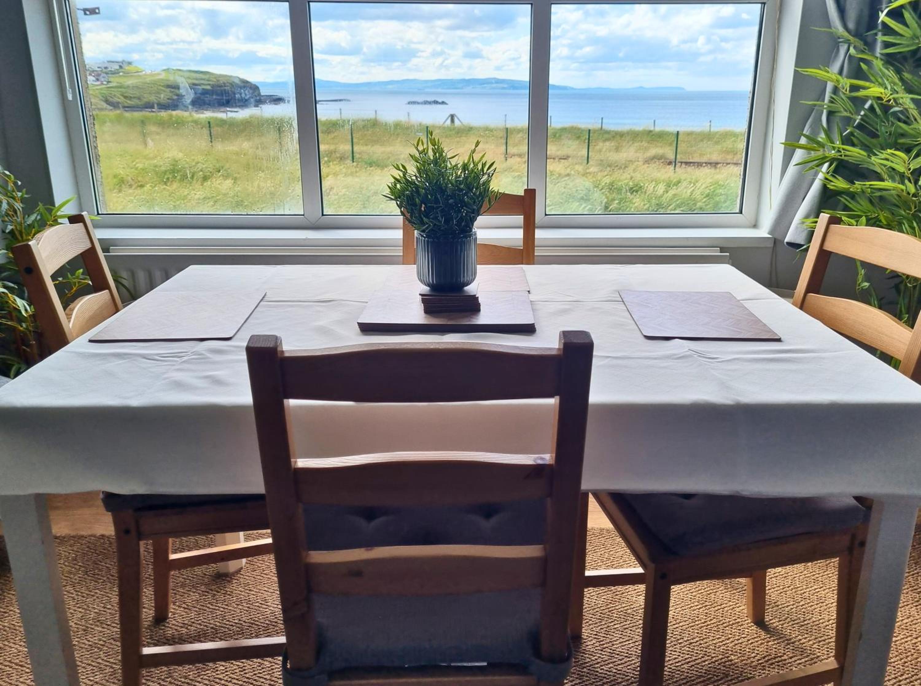 Panoramic Sea View Beach Apartment - Dunluce Park 6, photo 10