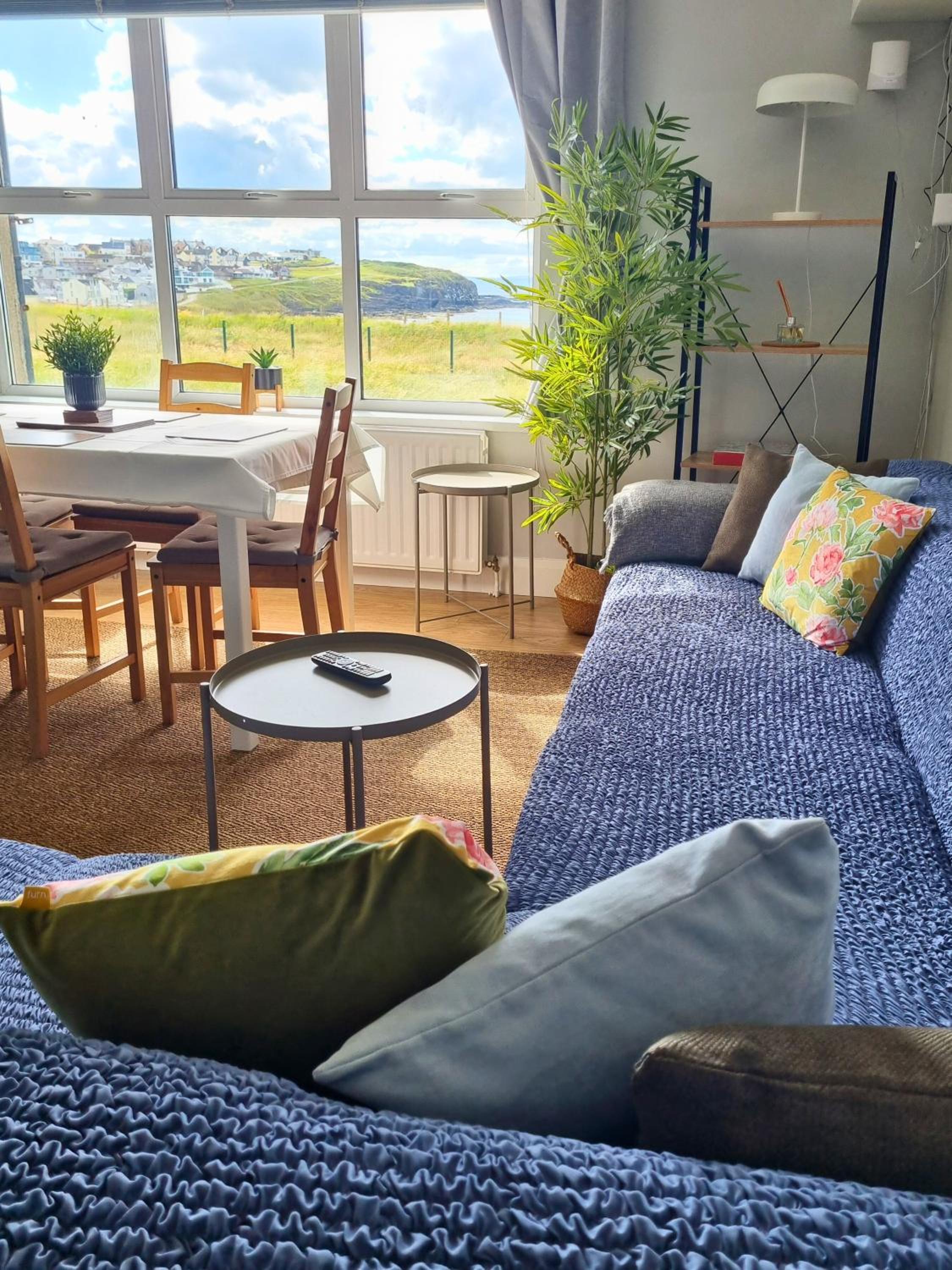 Panoramic Sea View Beach Apartment - Dunluce Park 6, photo 64