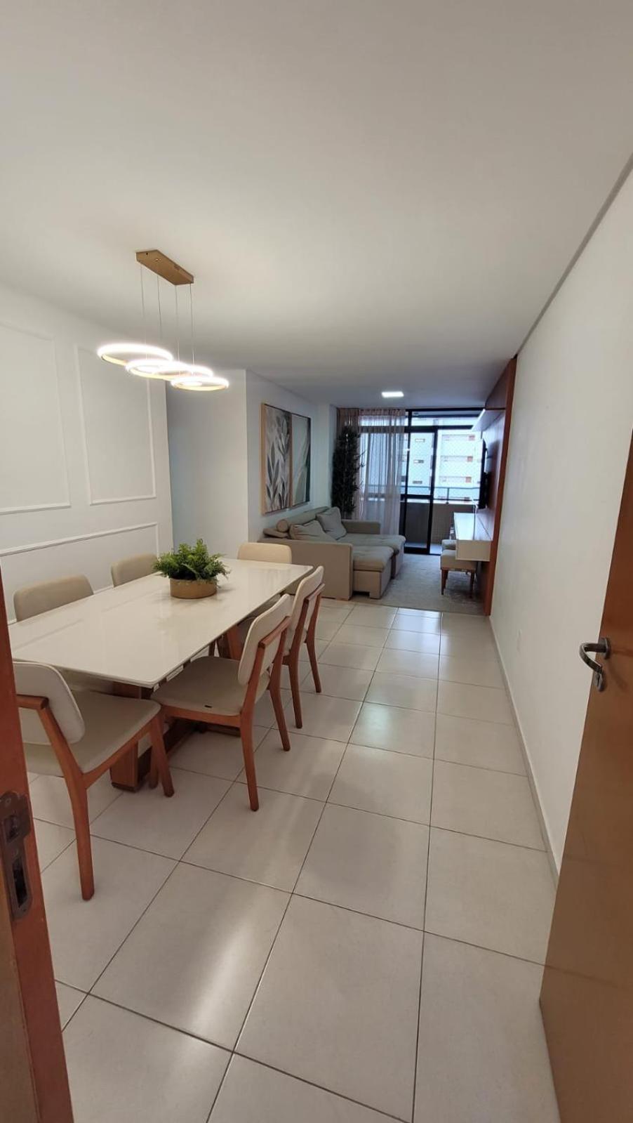 Apartamento para o São João - 3 quartos e 3 banheiros com excelente localização