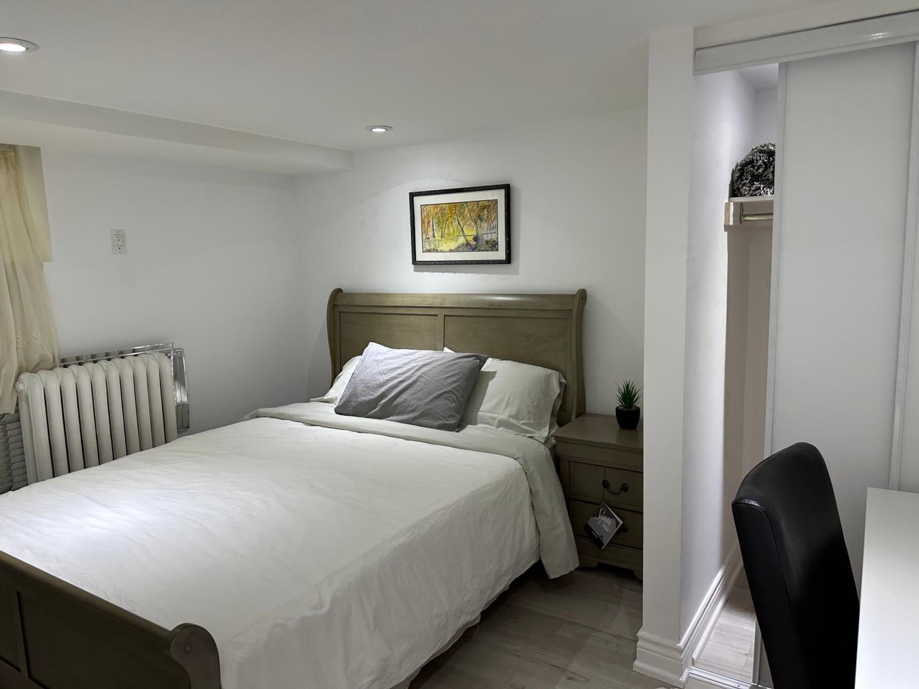 Double bedroom on up or 3 bedrooms in basement near Eglinton subway station