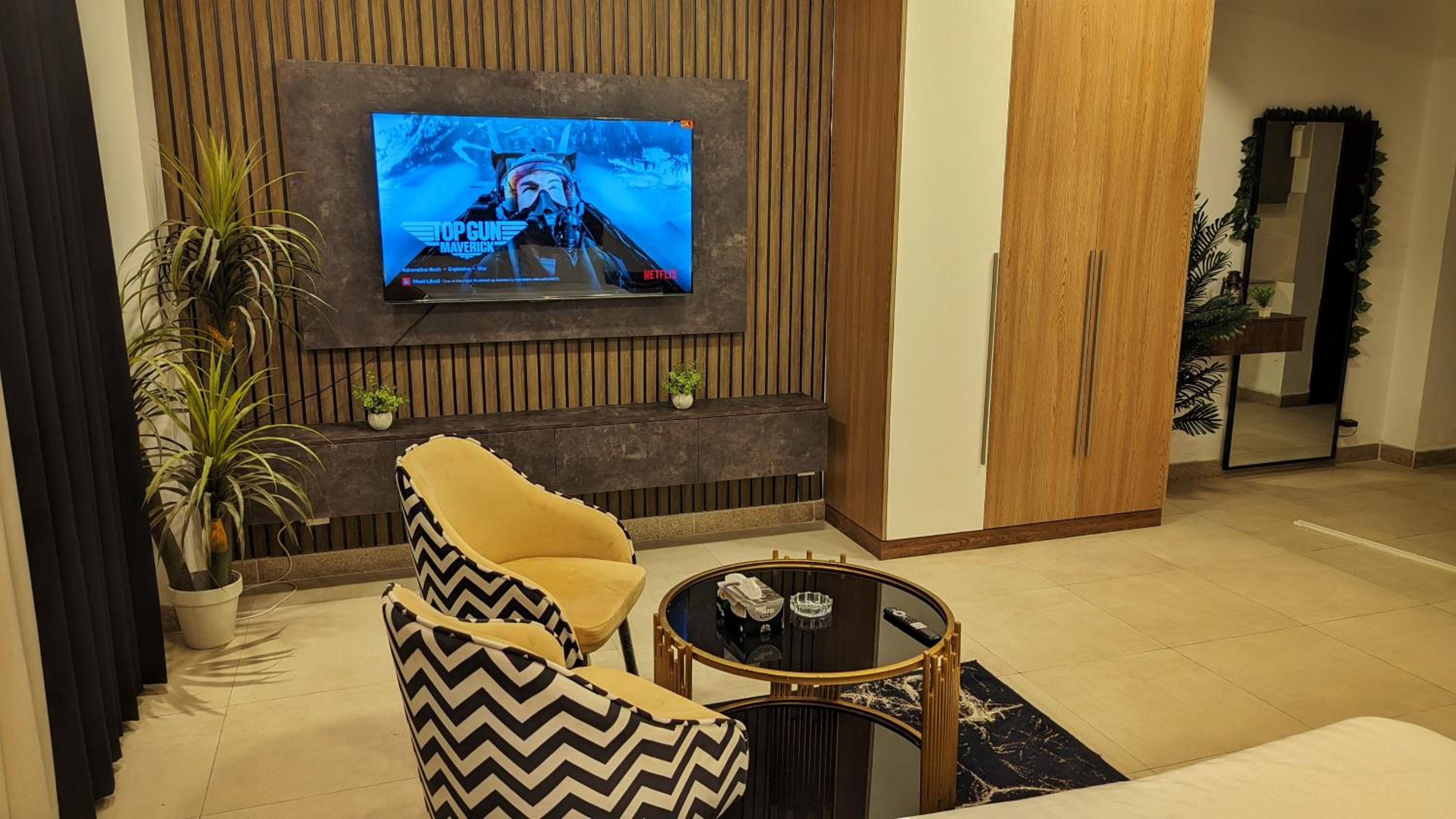 Penta Square - Executive Studio Suite view 5