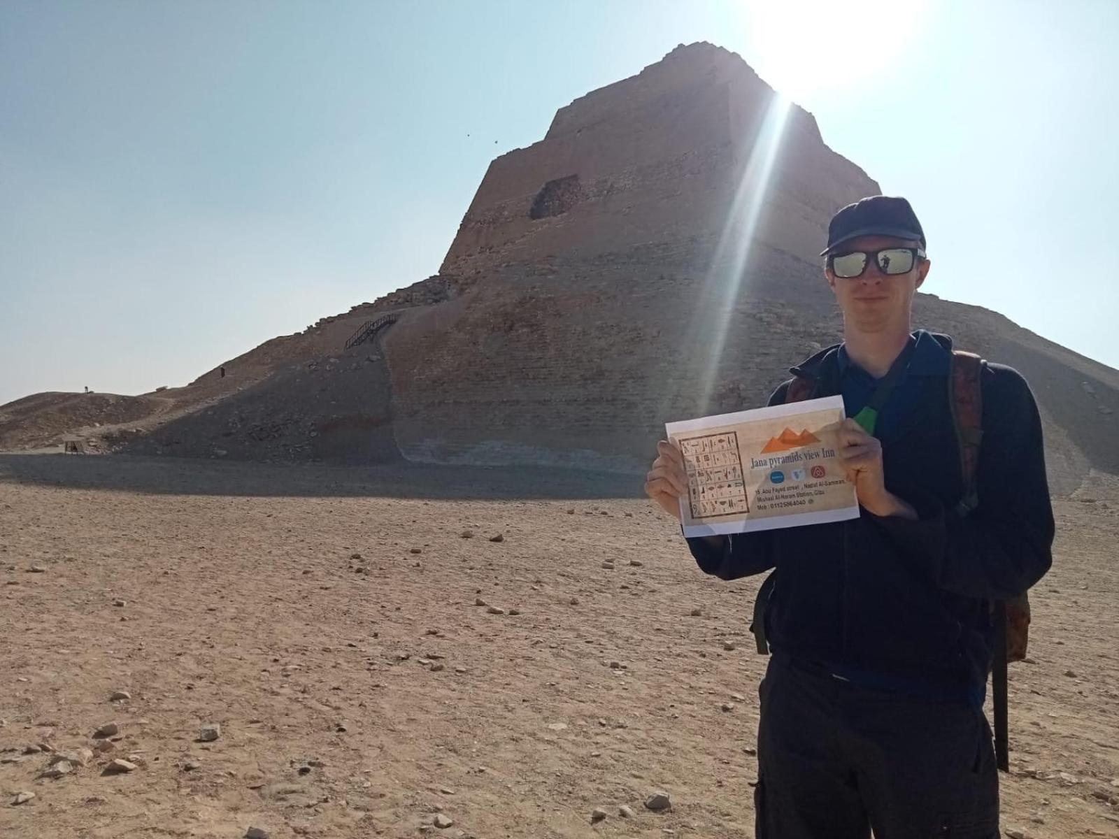 2 Jana Pyramids view inn
