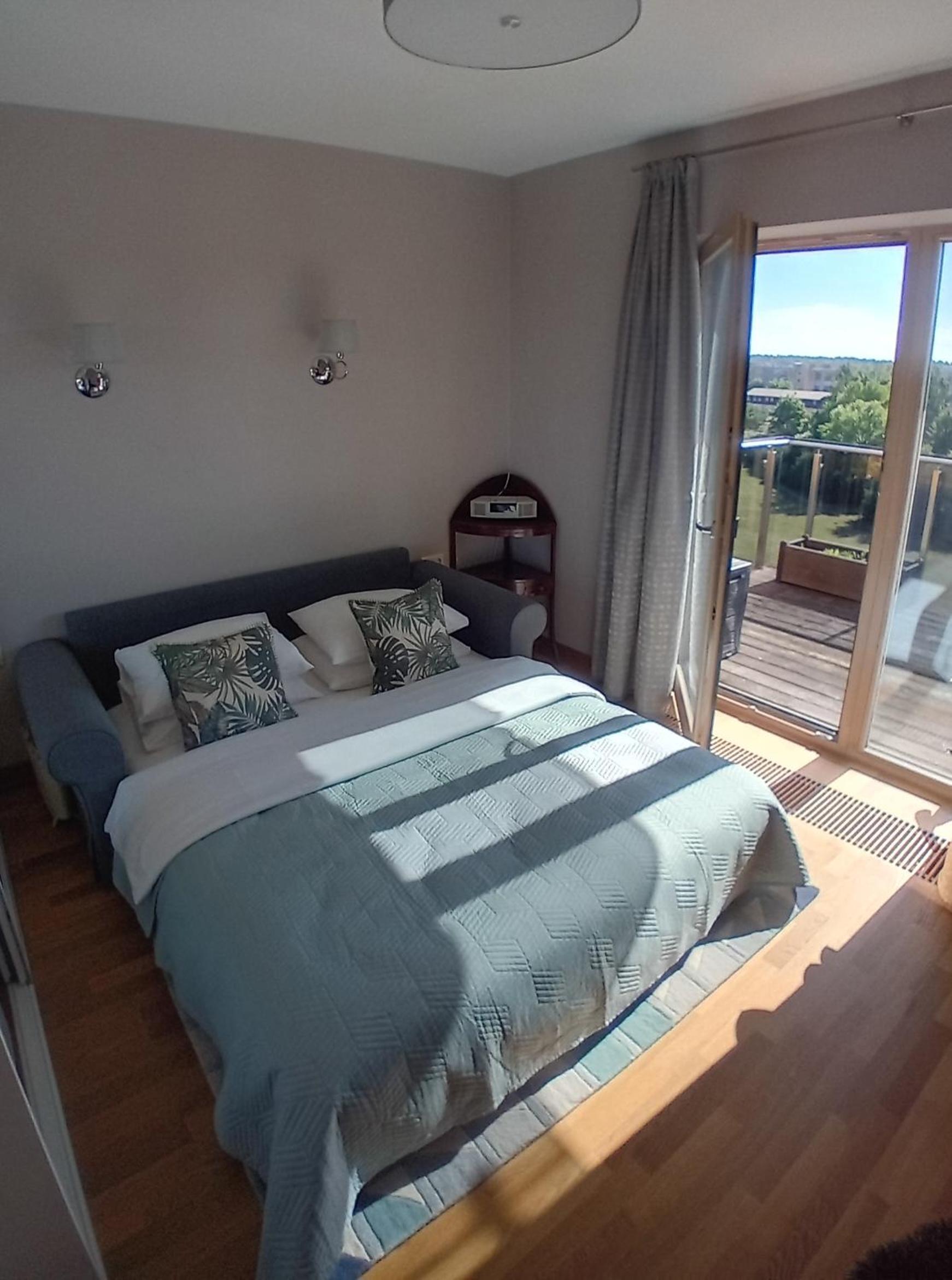 5th Floor Apt with large balcony-terrace view 4