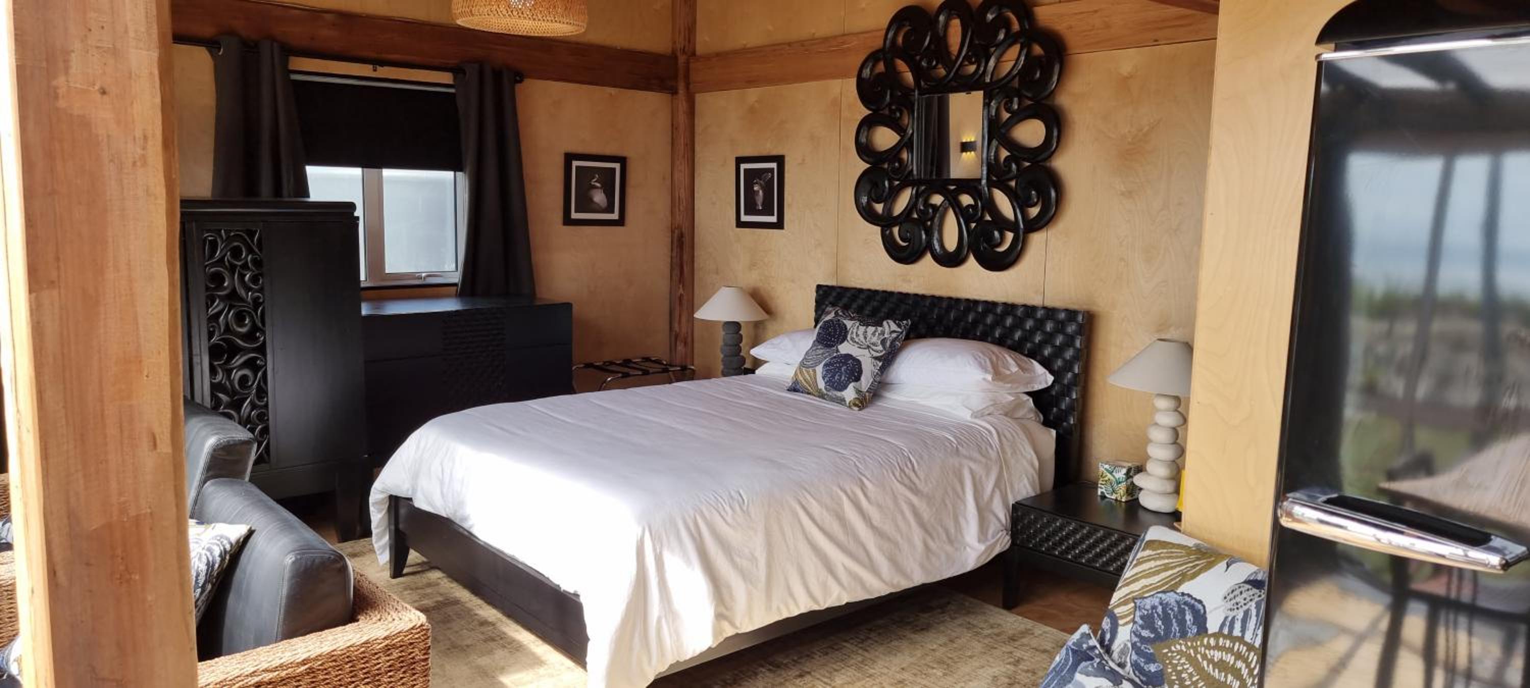 Rustic Beachfront Cottage Charleston view 2