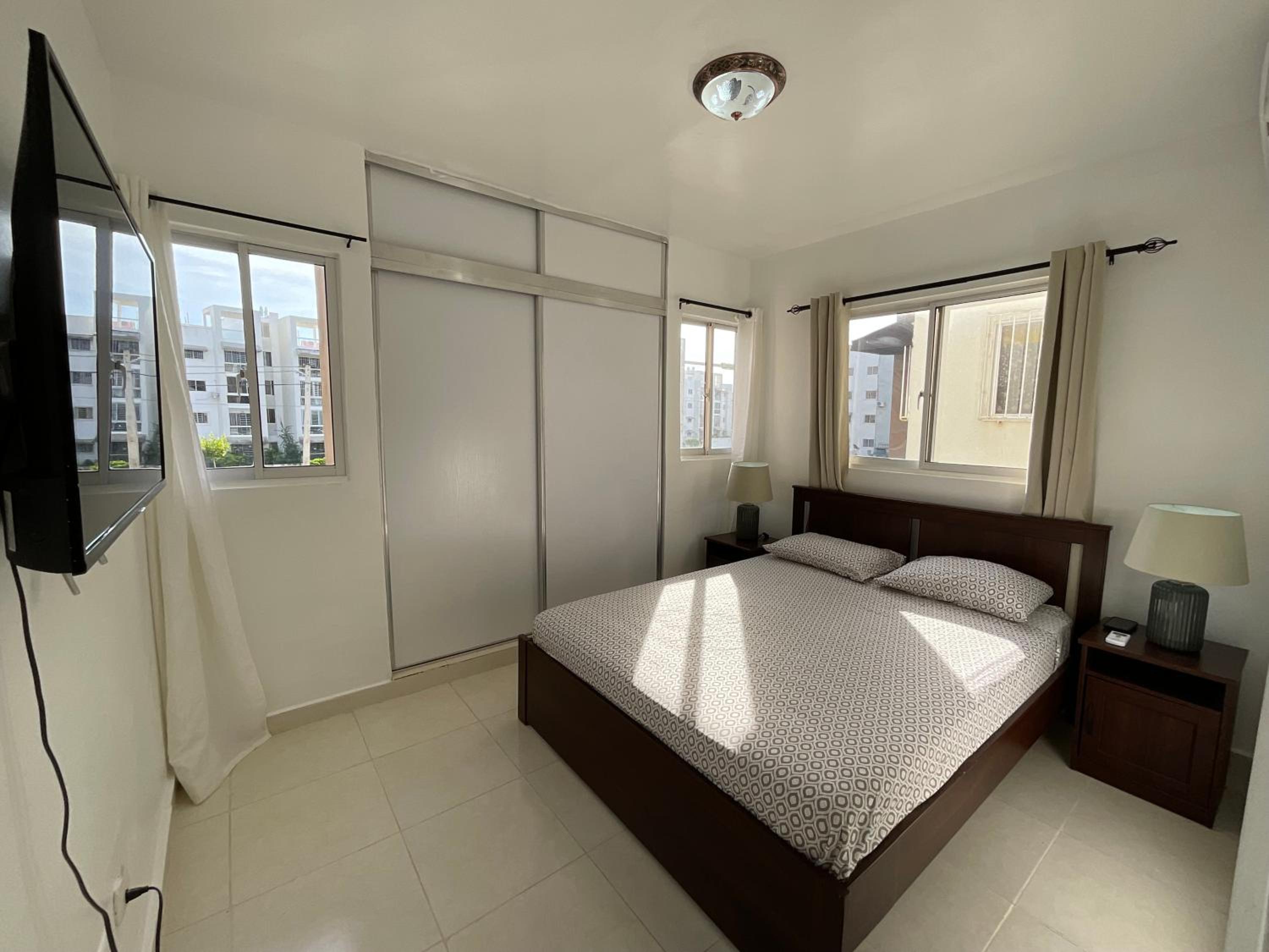 Cozy Apartment near Airport & Beach view 2
