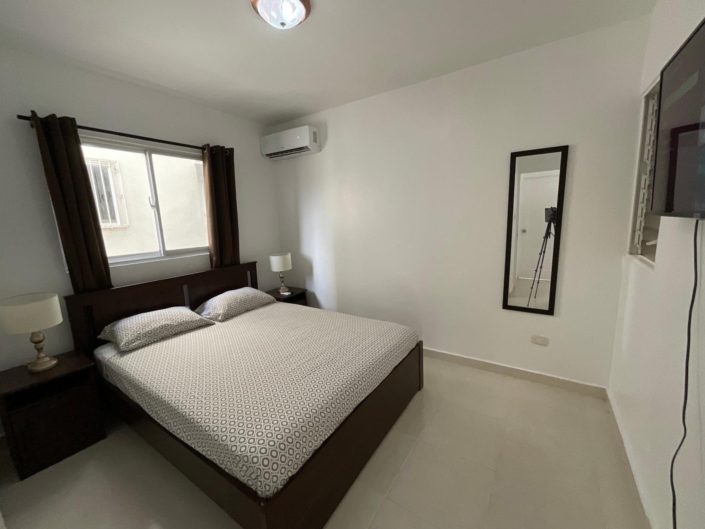 Cozy Apartment near Airport & Beach view 3