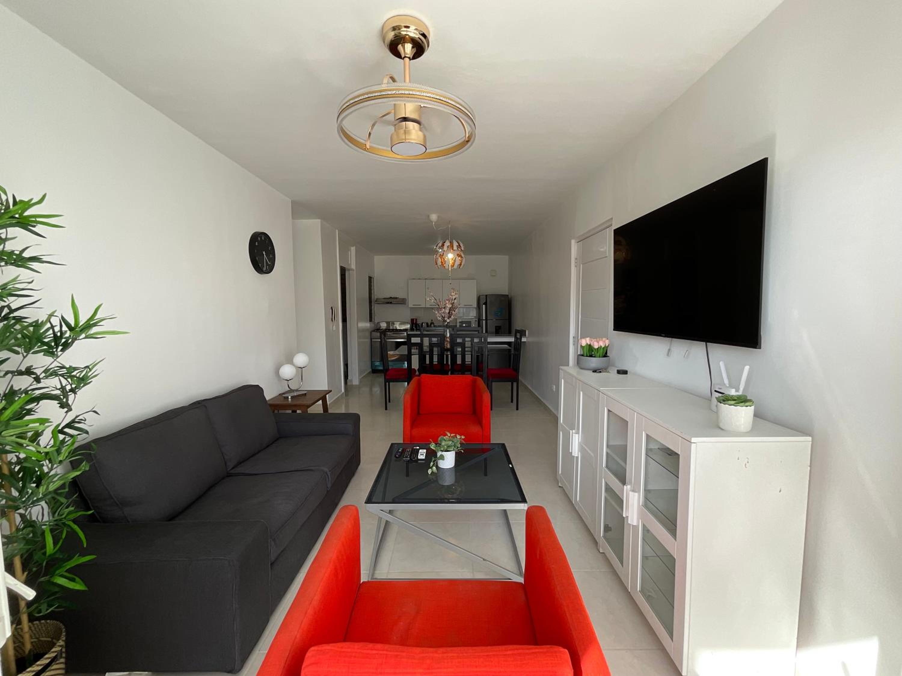 Cozy Apartment near Airport & Beach view 5