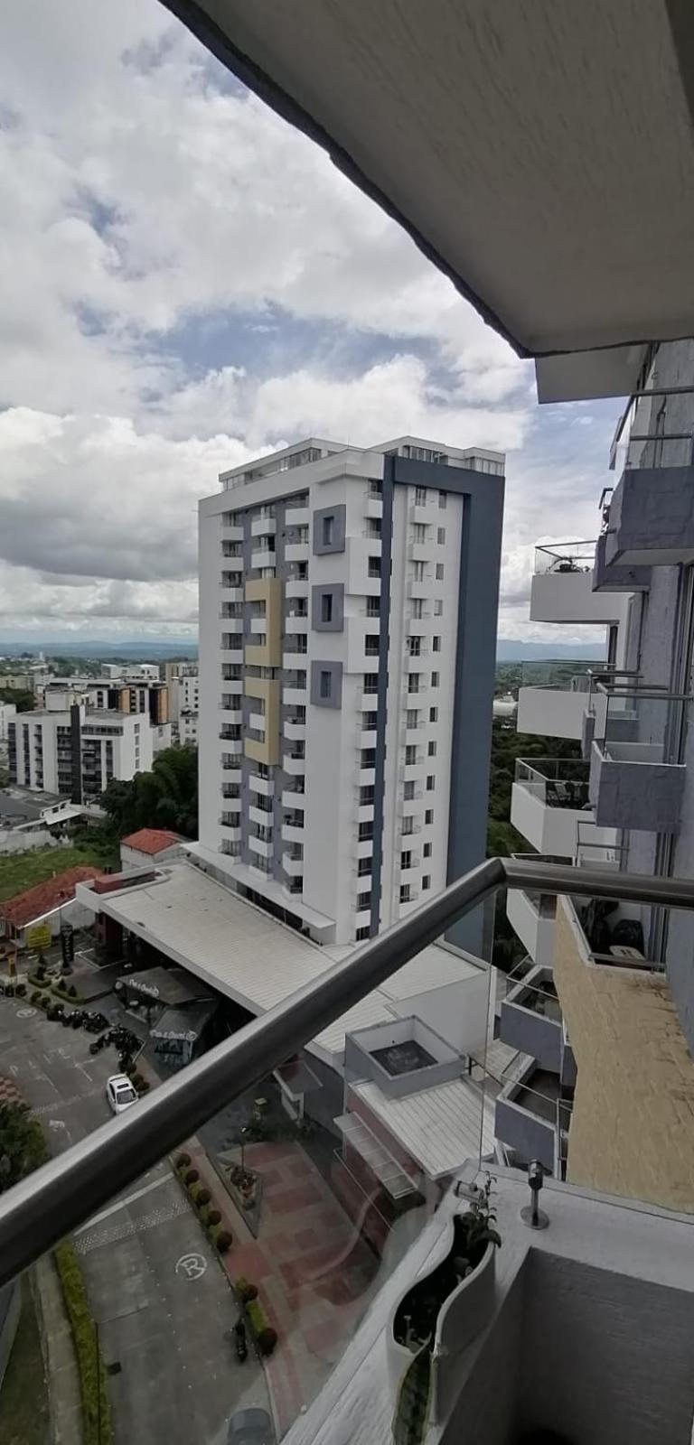 Linda habitación vacacional en apto compartido