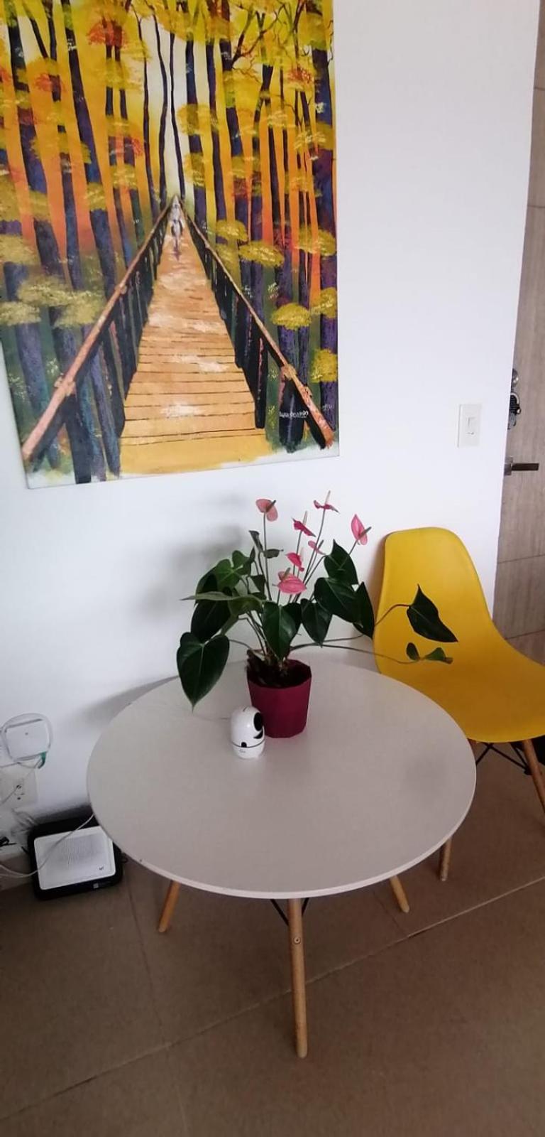 Linda habitación vacacional en apto compartido