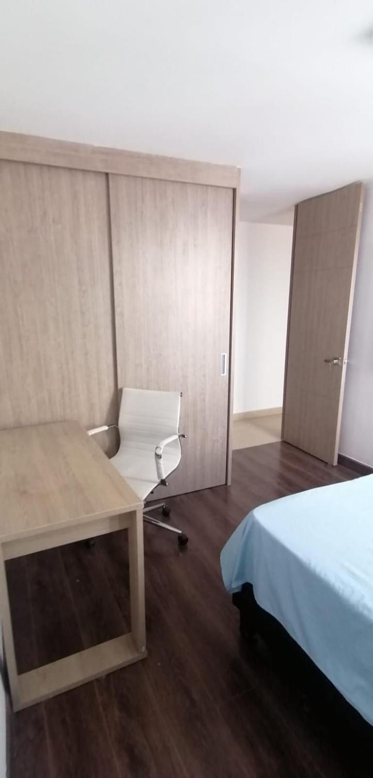 Linda habitación vacacional en apto compartido
