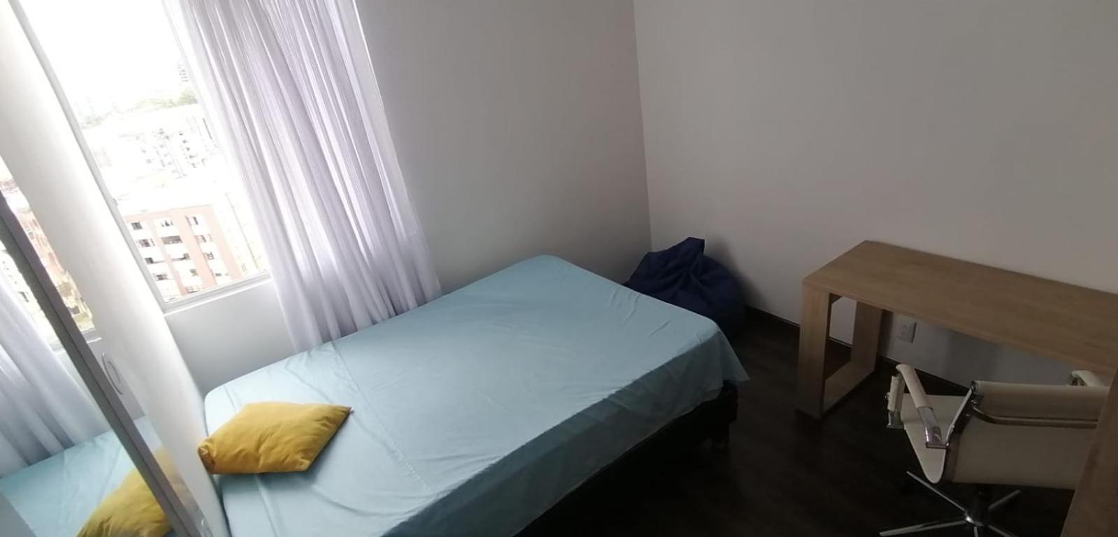 Linda habitación vacacional en apto compartido
