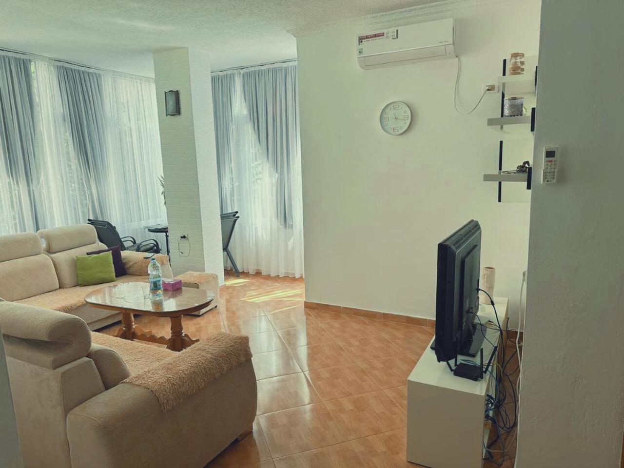 Aral Apartments