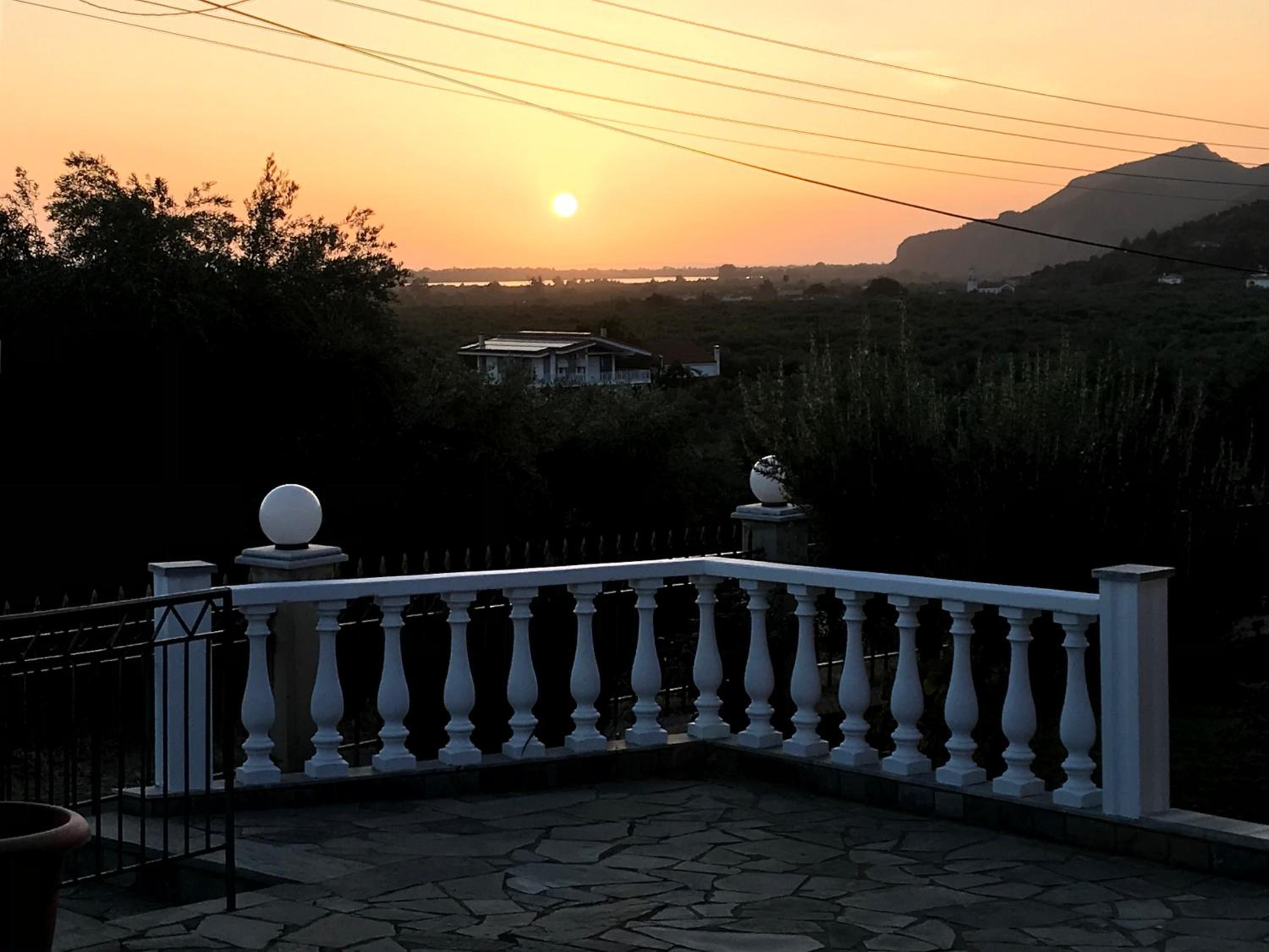 Nondis House