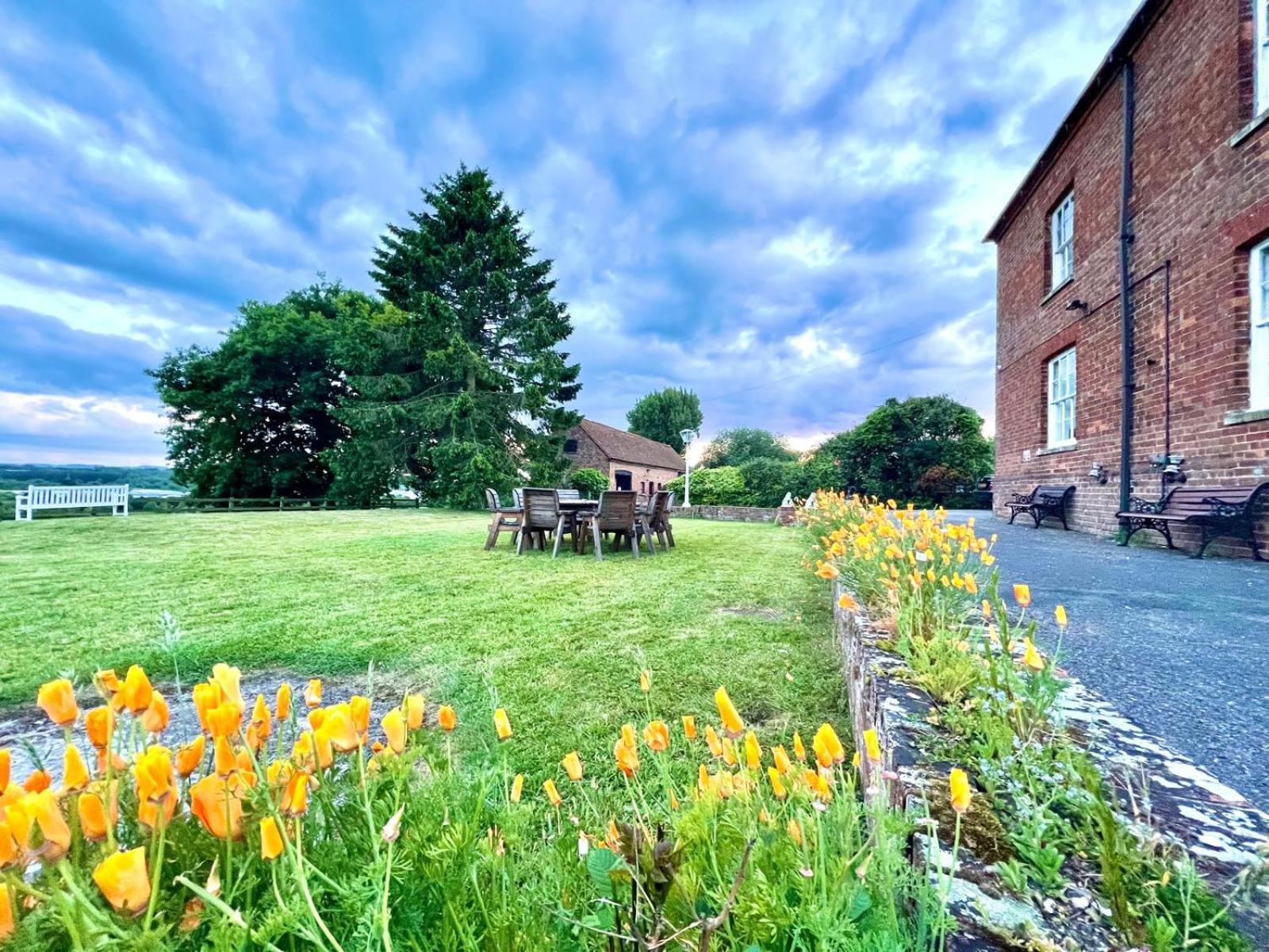 Colthrop Manor — 10