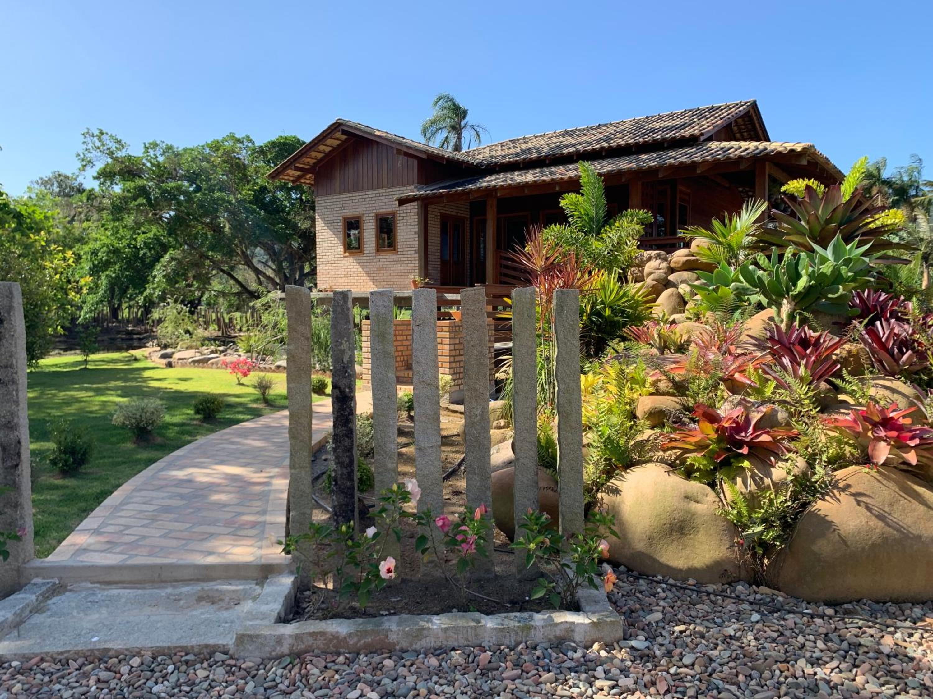 Condomínio Casa do Lago - Casas Completas