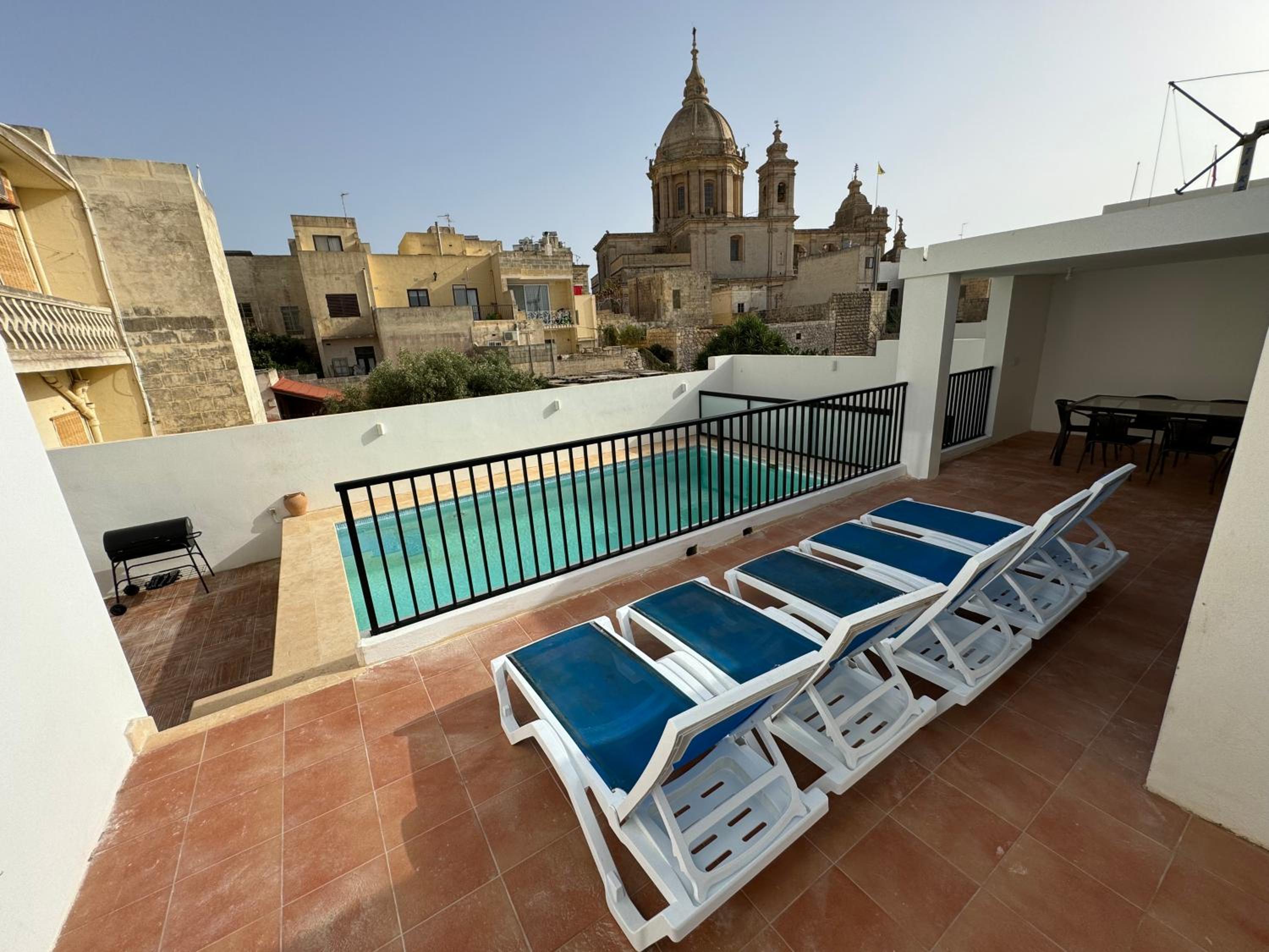 Maison D'Amour Farmhouse view 2