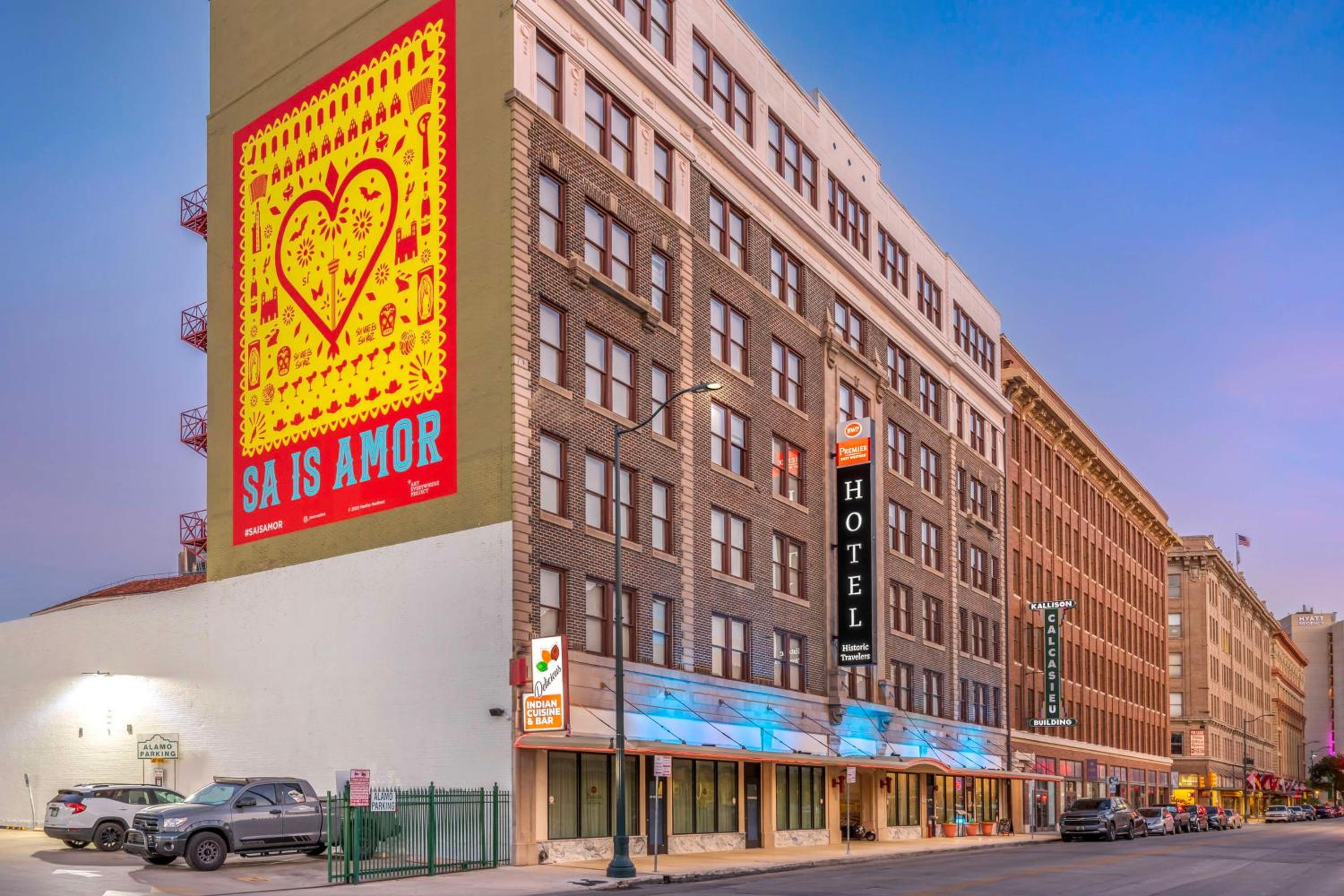 Hotel Best Western Premier Historic Travelers Hotel Alamo/Riverwalk - Image 1