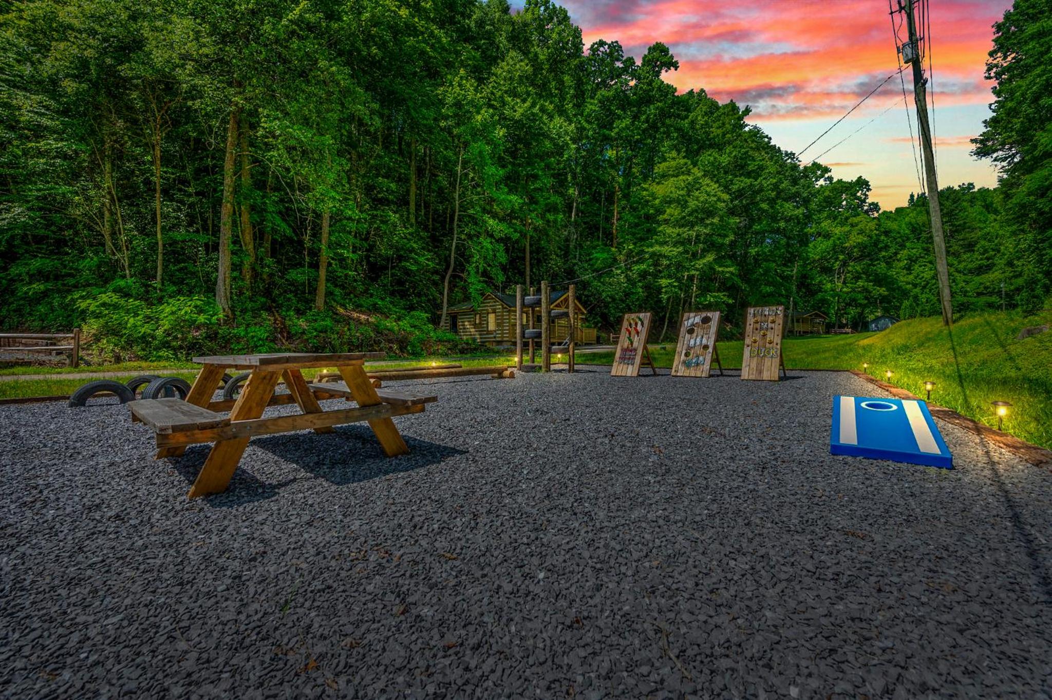 Gatlinburg - Pigeon Forge Vacations - Group Getaway, Modern Cabins Sleep 16, Gatlinburg - Property Image 92