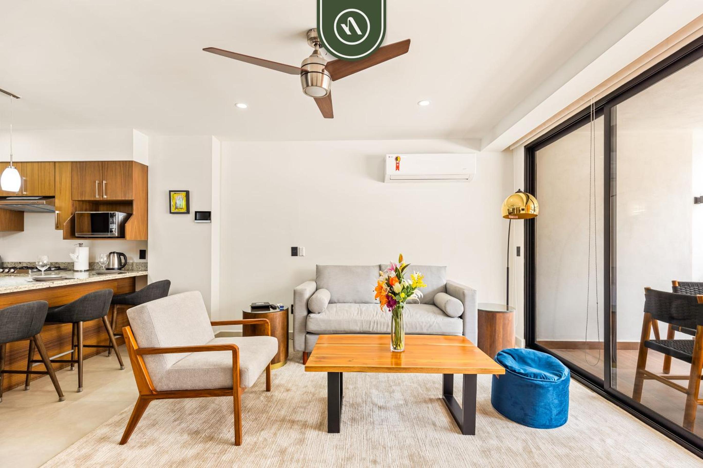 2BR Condo in Romantic Zone - Rooftop Pool view 3
