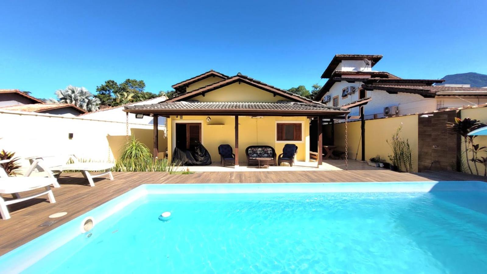 Casa em Caraguá Massaguaçu 3 quartos com piscina