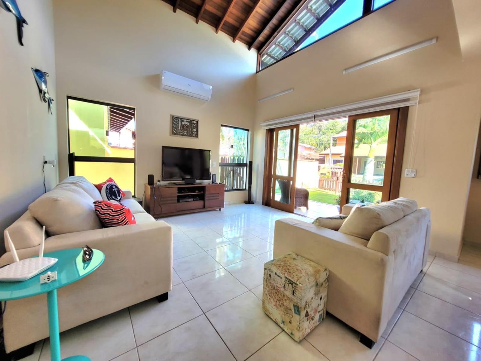 Casa em Caraguá Massaguaçu 3 quartos com piscina
