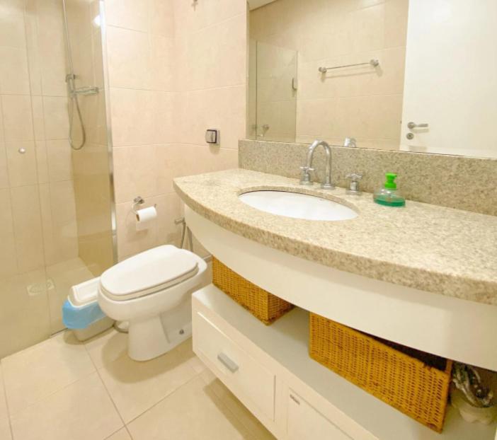 Apartamento com vista para o mar no Águas da Brava Residence