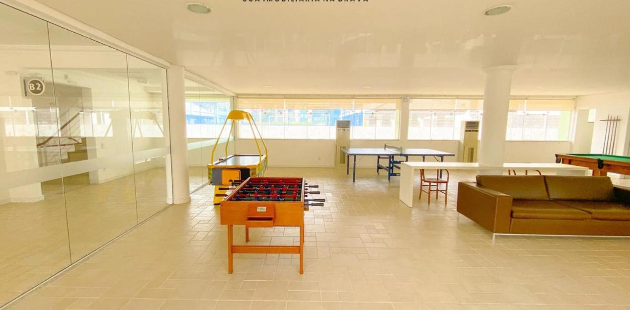 Apartamento com vista para o mar no Águas da Brava Residence