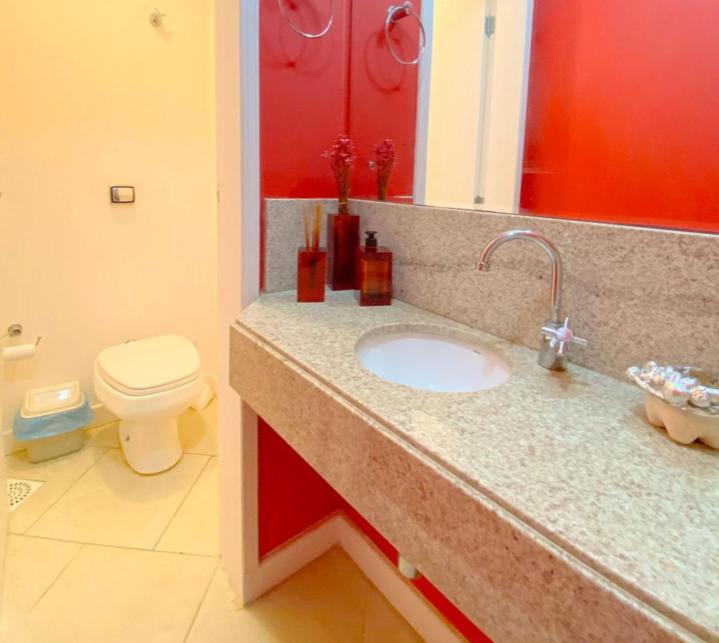 Apartamento com vista para o mar no Águas da Brava Residence