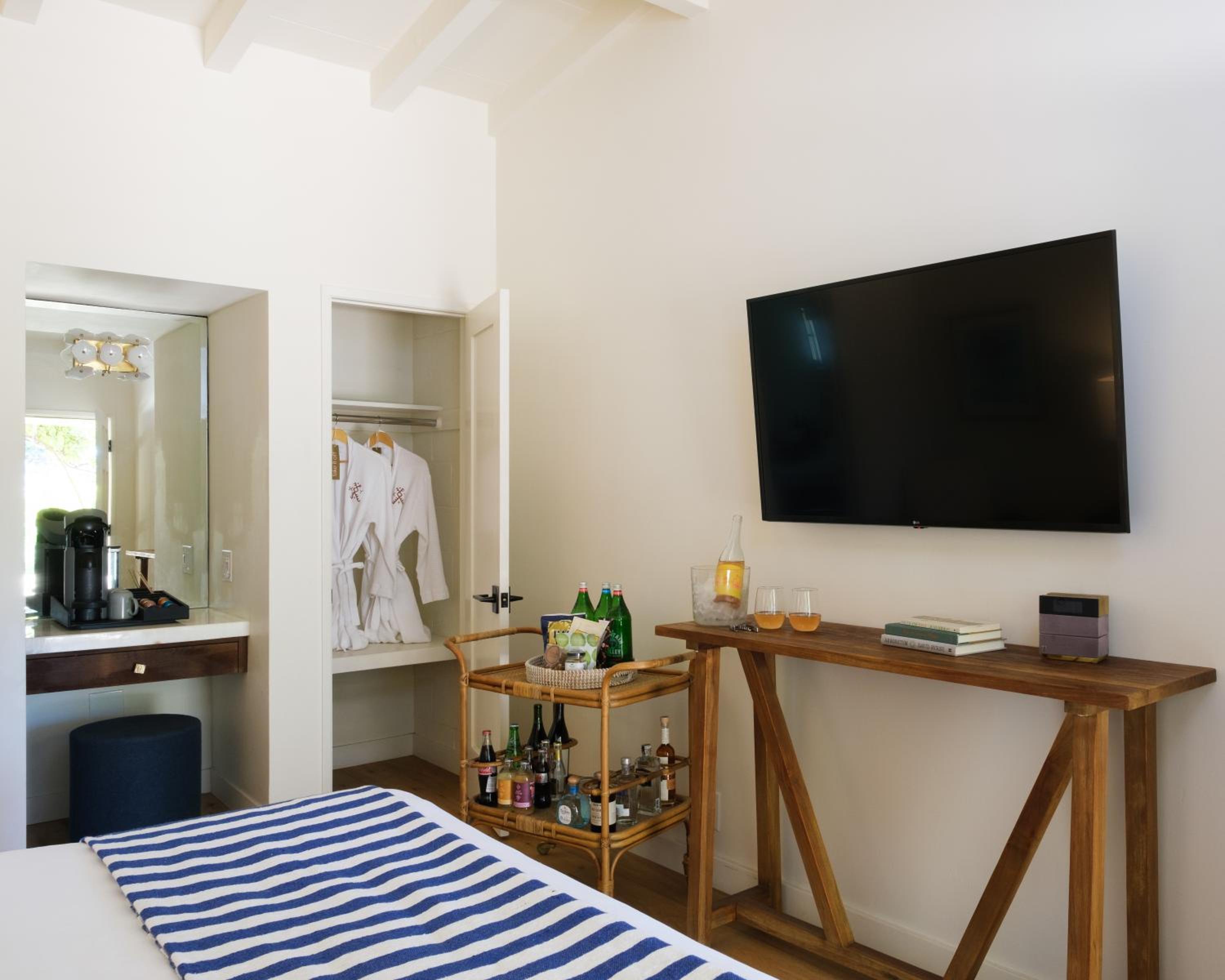 Hotel Ynez 21