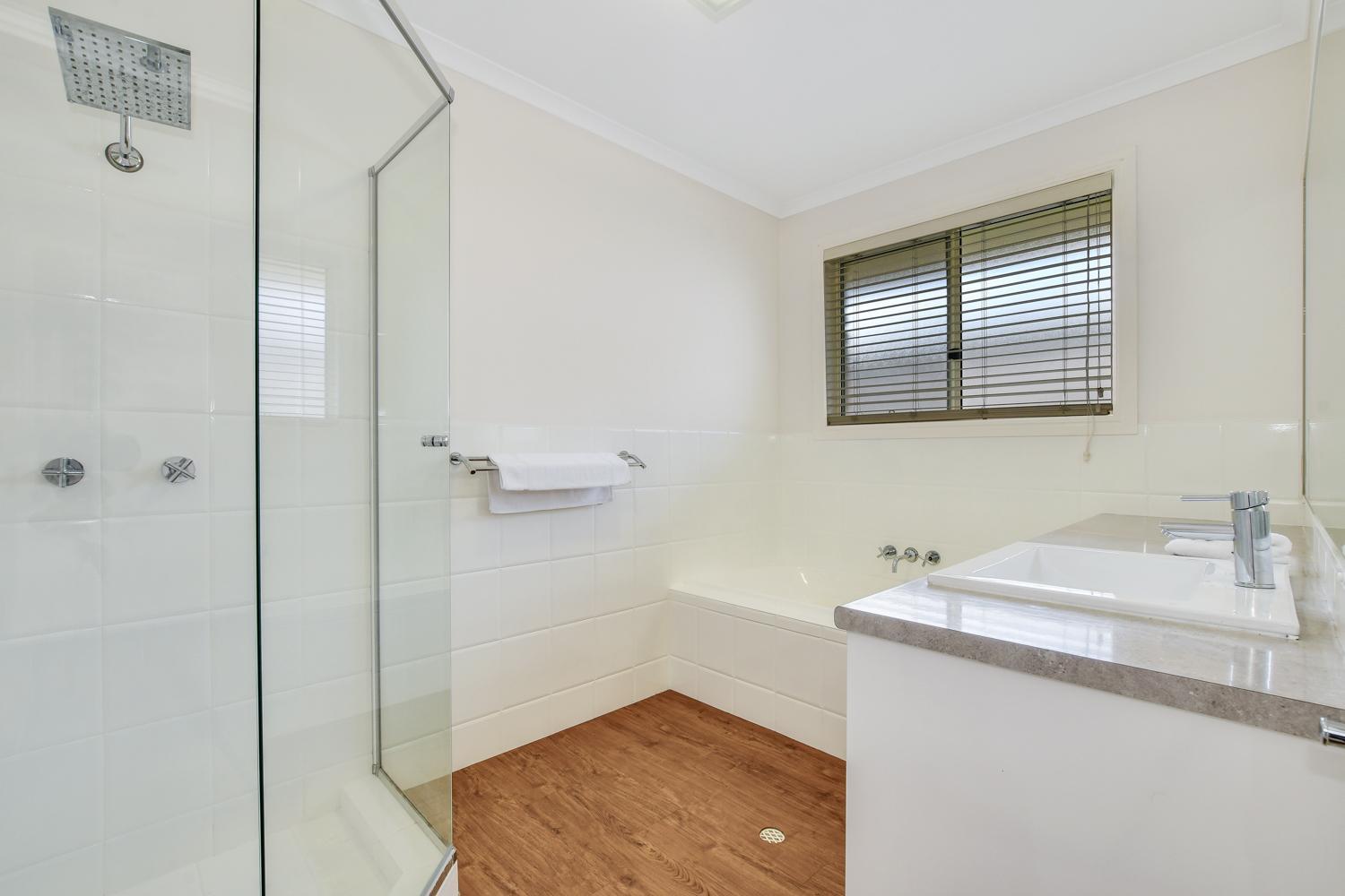 Peaceful, Pet Friendly Home - Medium to Large Pets Only
