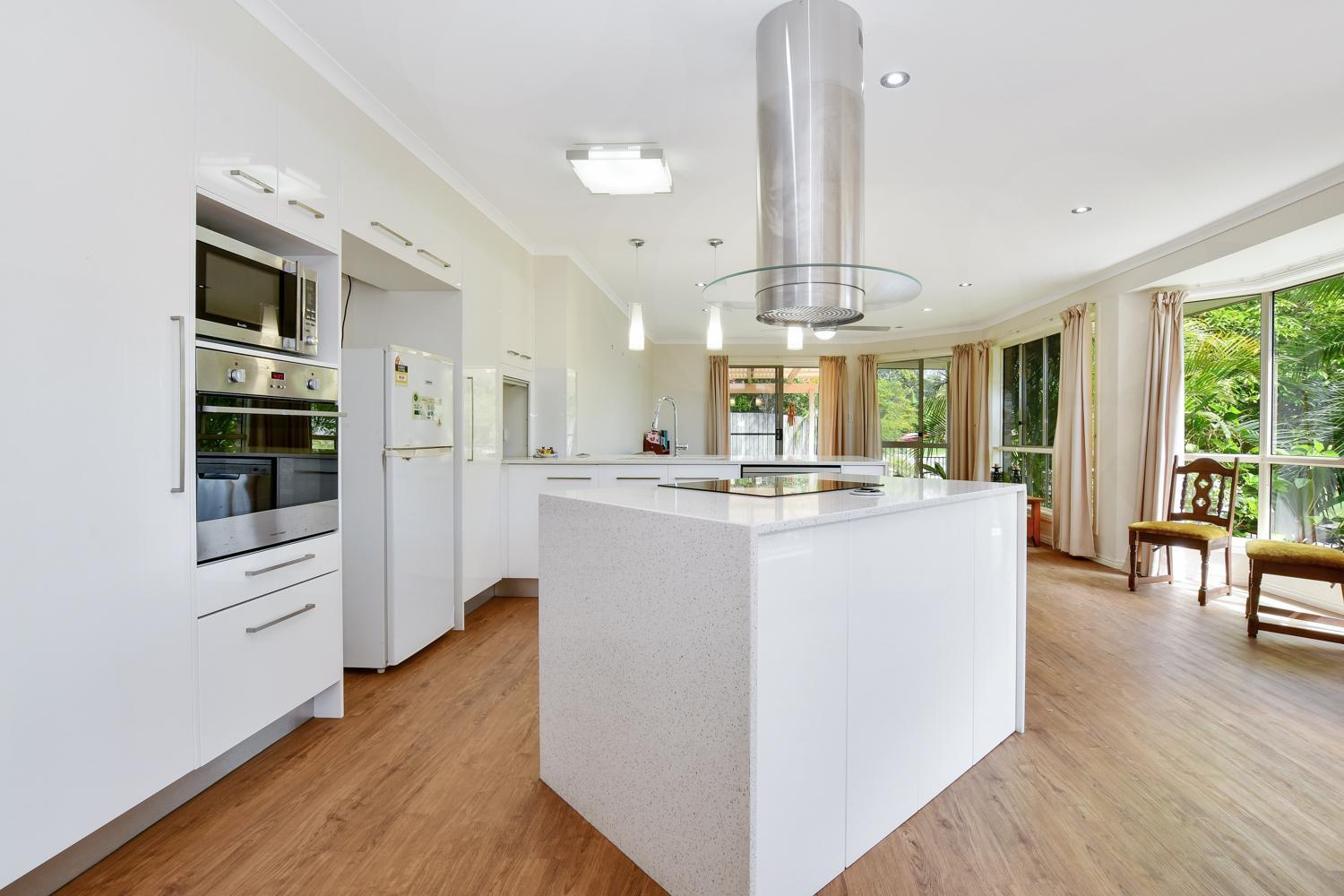 Peaceful, Pet Friendly Home - Medium to Large Pets Only