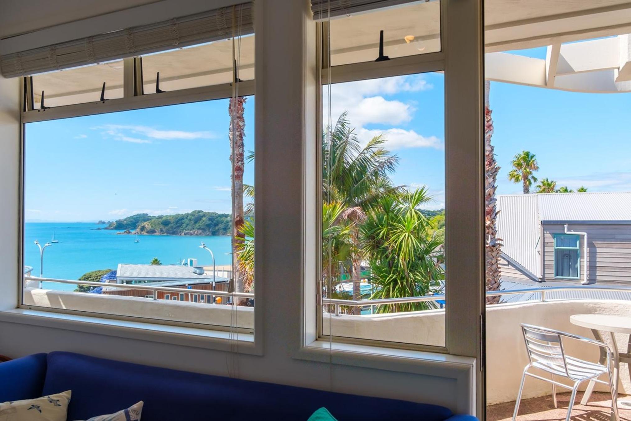 Apartment Oneroa Central with Sea Views