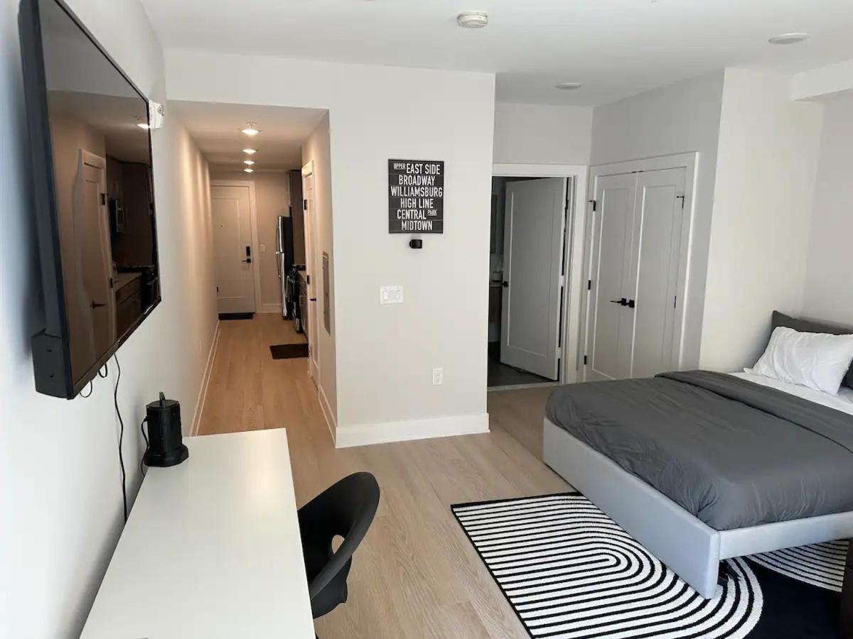 Jersey City Vacations - Luxury Stay for NYC visit - Jersey City - 7 Min Walk NYC Train Station - Property Image 1