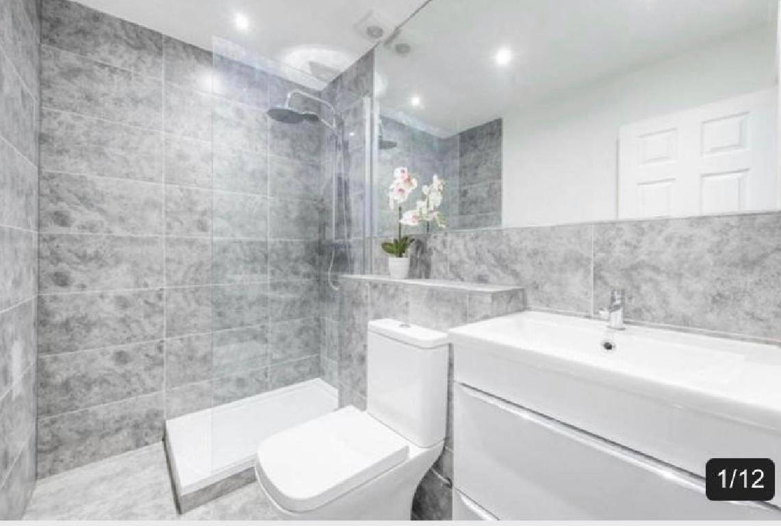 The Harrods Edition 3 Bedrooms — bathroom