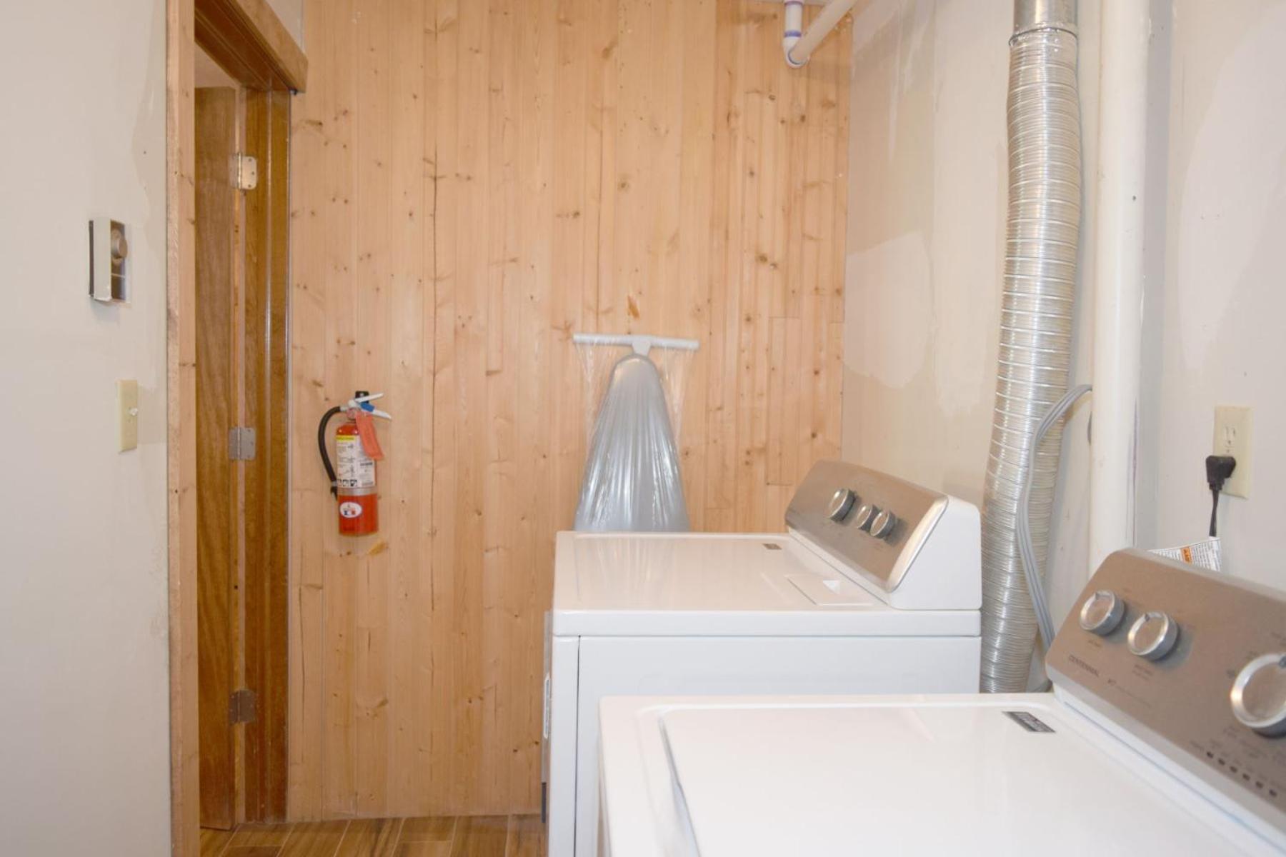 Hillside Haven - Pet Friendly - WiFi - Satellite - Wood Burning Stove - Large Deck - Two Living Rooms view 2
