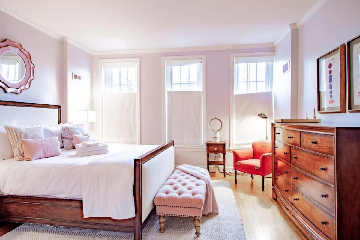 Heart of Capitol Hill Row House Luxury & Location view 4