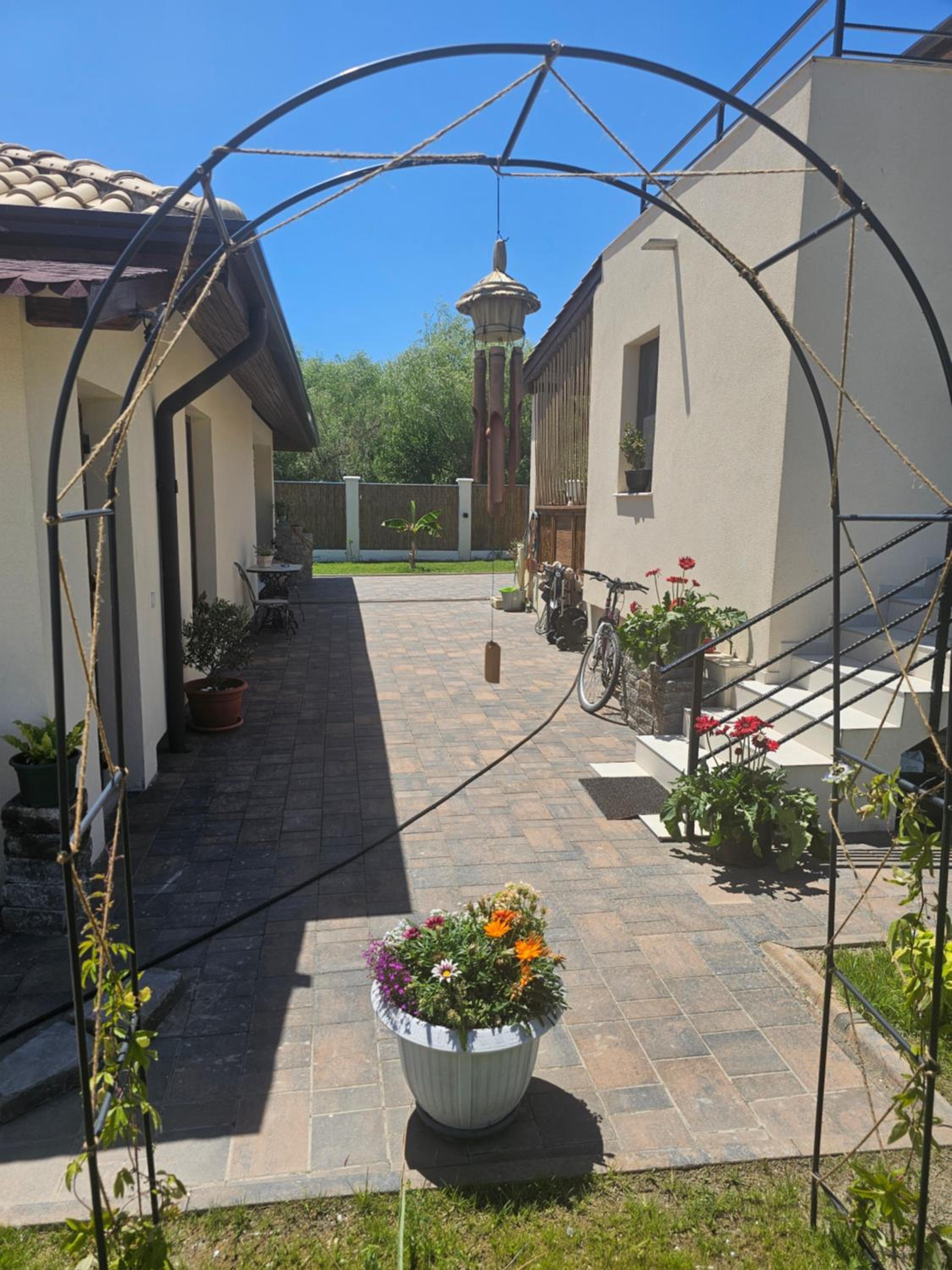 Photo 43