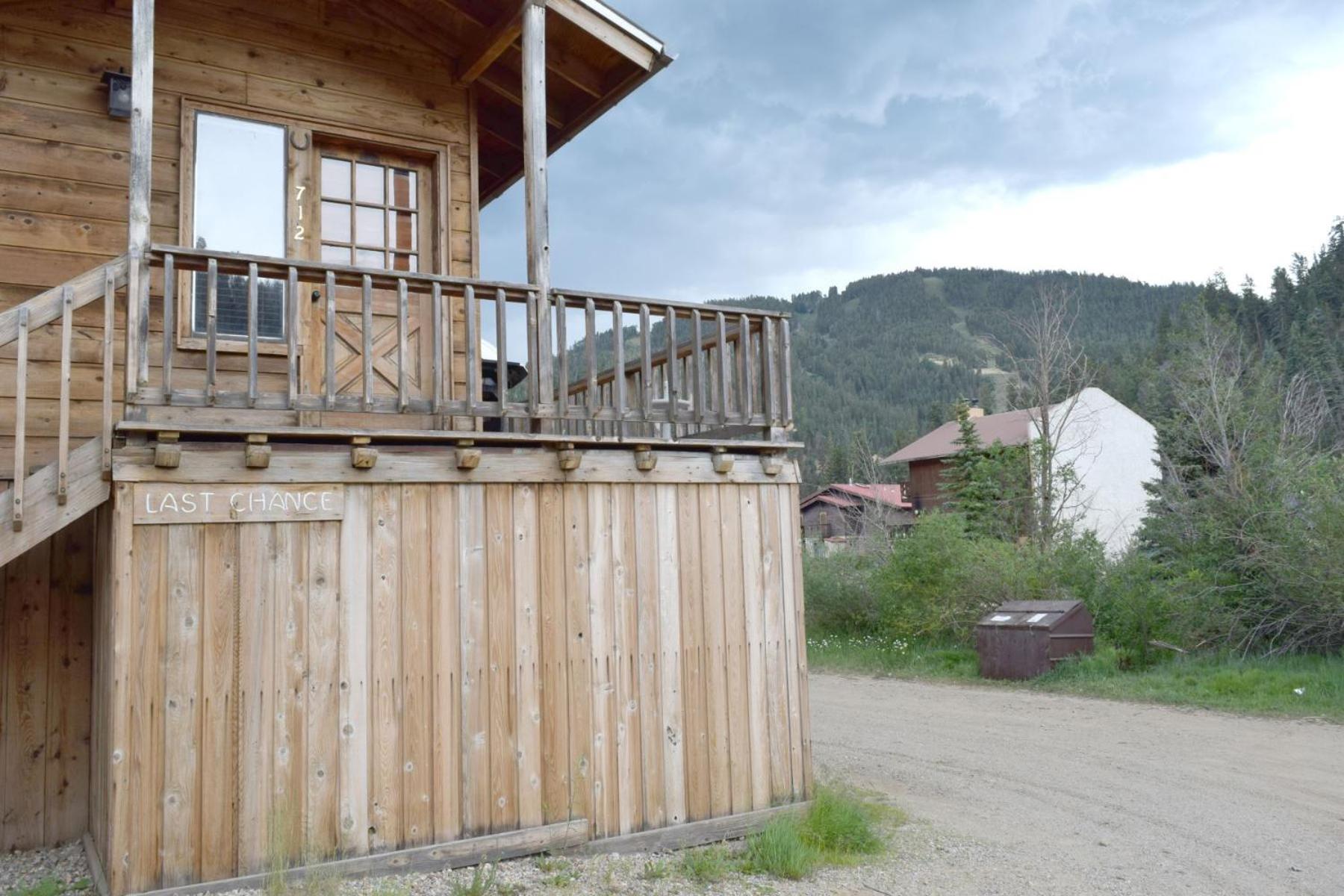 Last Chance - Pet Friendly - Satellite - Grill - Fireplace - Close to everything view 4