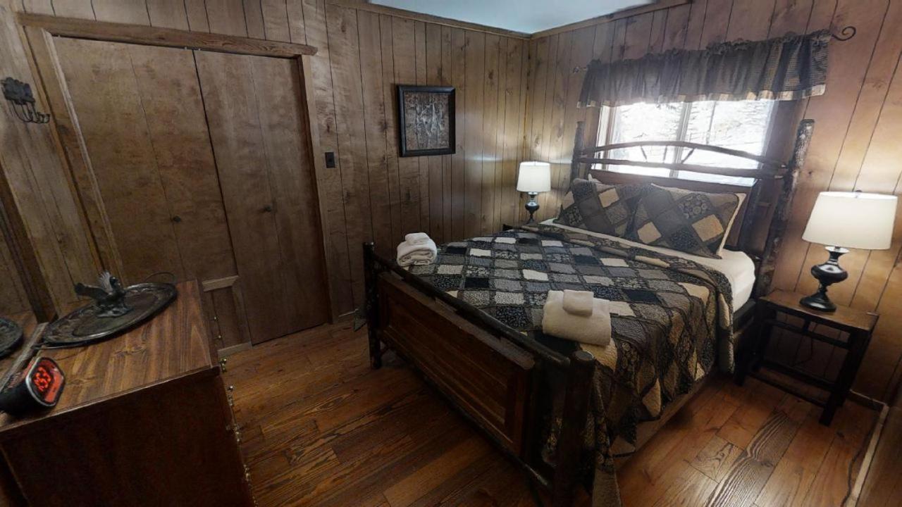 Little Elk Horn on the River - Pet Friendly - WiFi - Washer - Dryer - Fireplace - Grill view 4