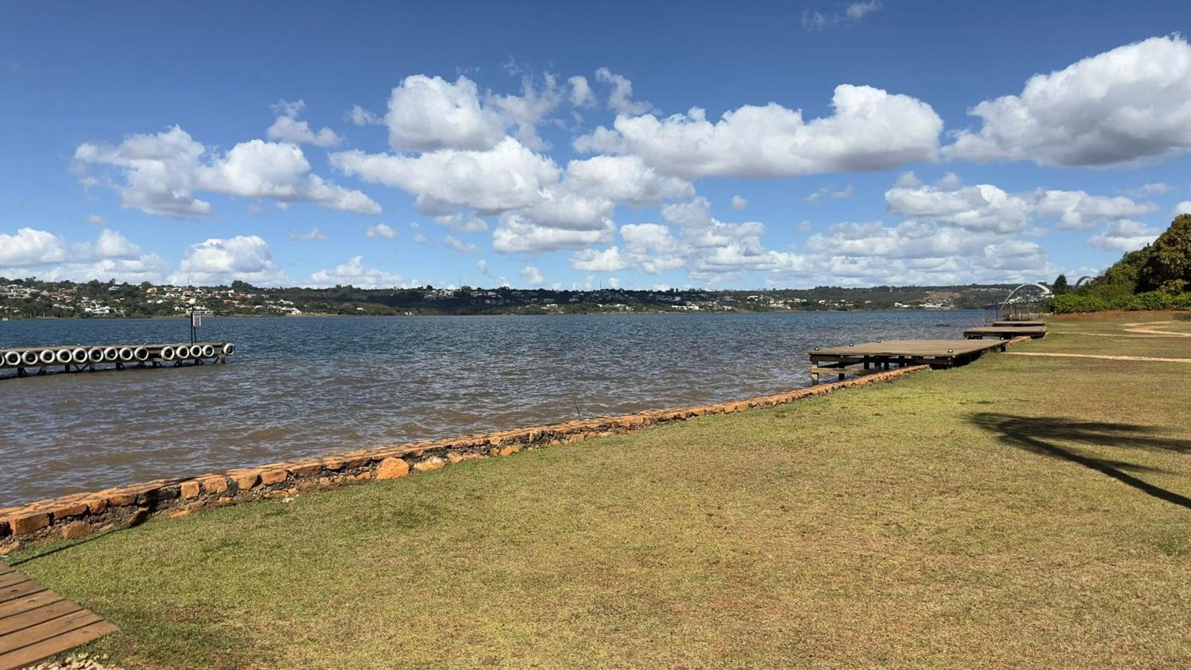 Luxuoso Apto Brisas do lago