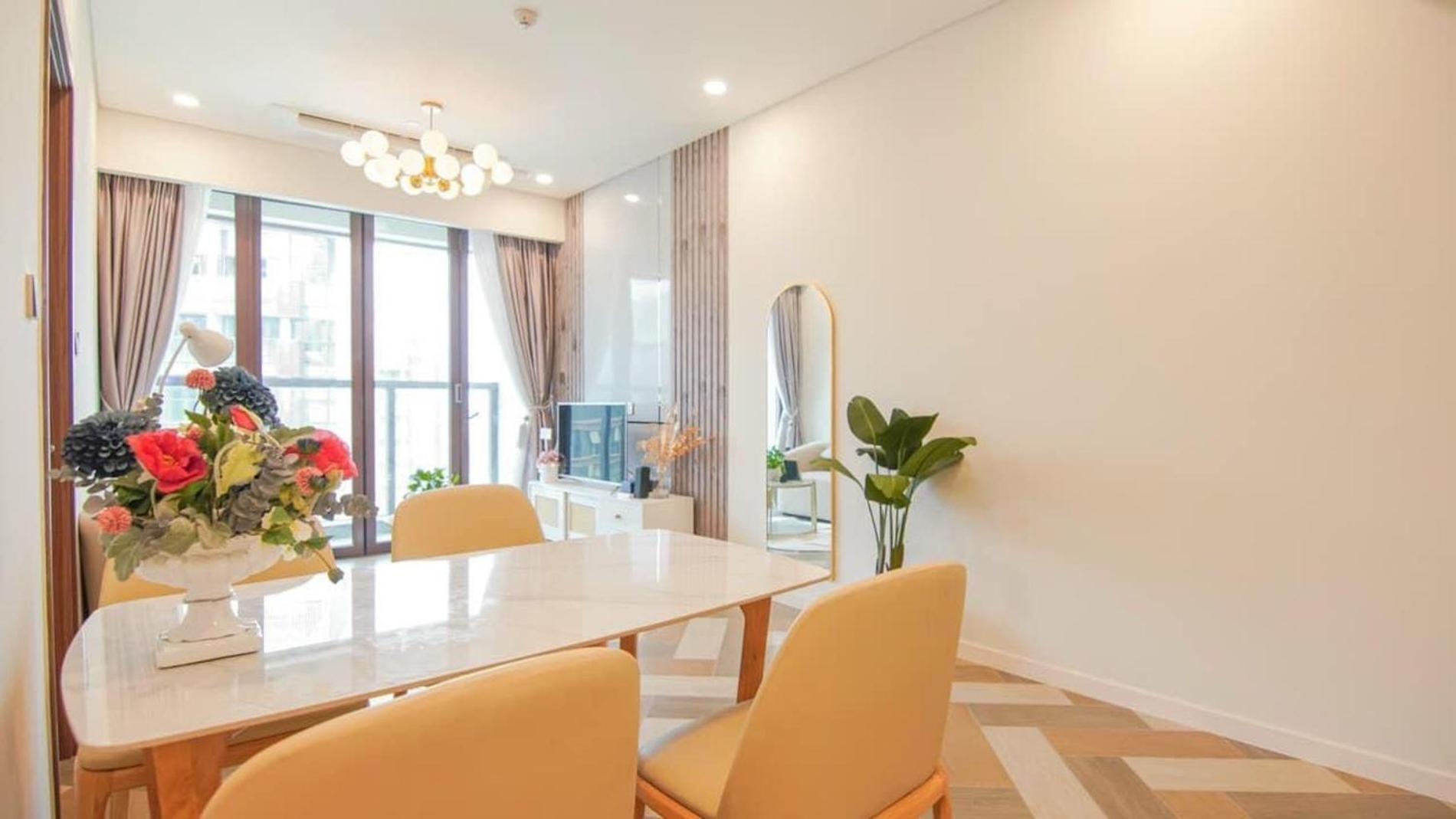 ZO Apartment Opera, Crest, Galleria -Central Saigon -Free POOL-GYM-SAUNA Room-YOGA Room