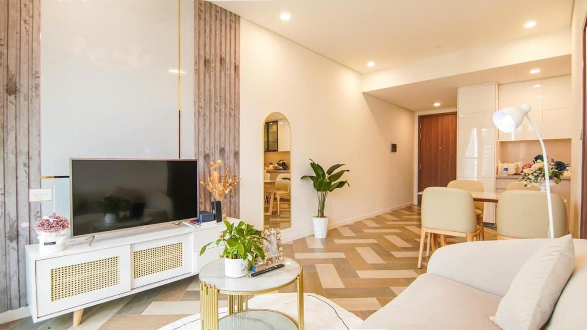 ZO Apartment Opera, Crest, Galleria -Central Saigon -Free POOL-GYM-SAUNA Room-YOGA Room