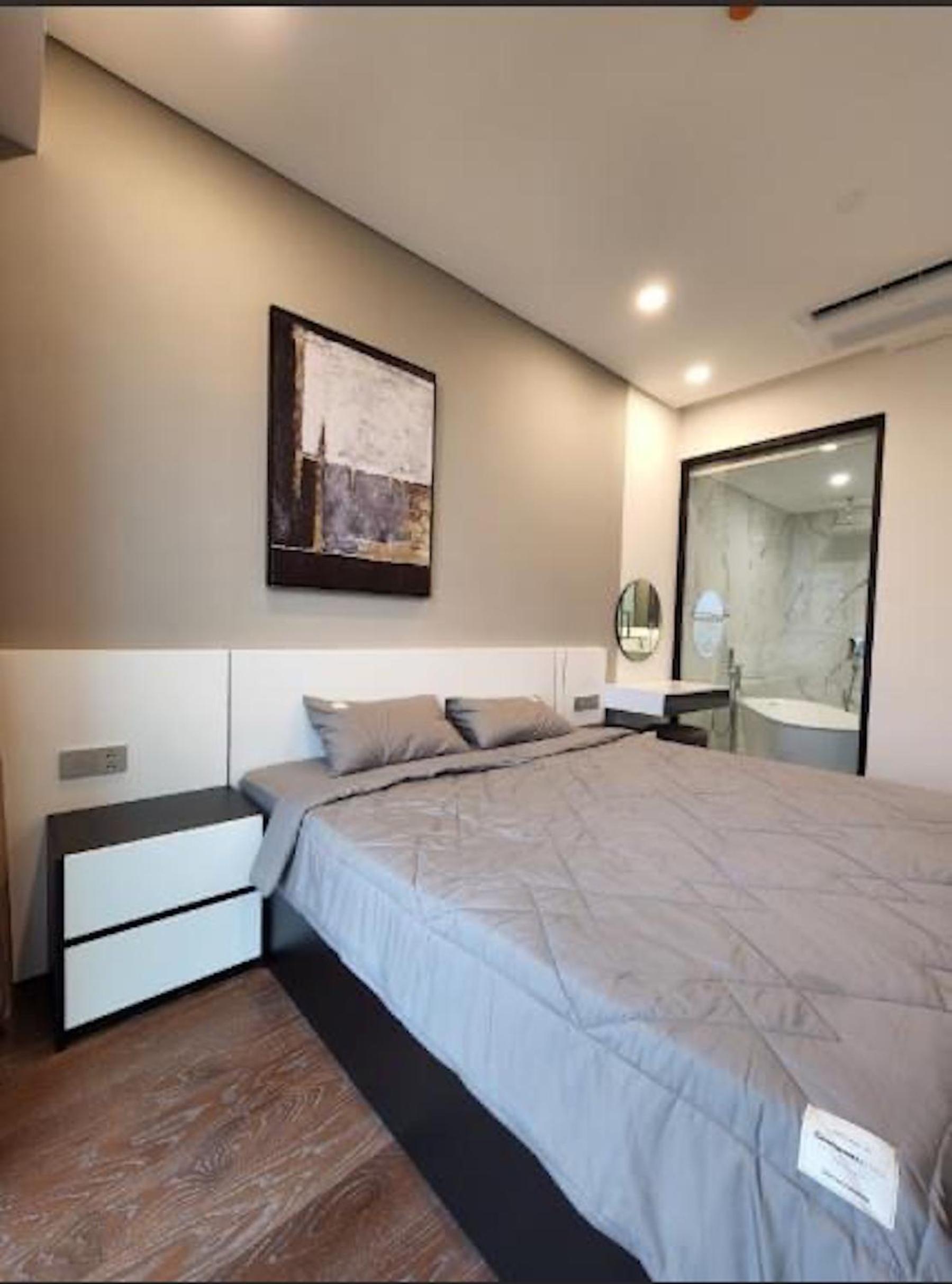 ZO Apartment Opera, Crest, Galleria -Central Saigon -Free POOL-GYM-SAUNA Room-YOGA Room