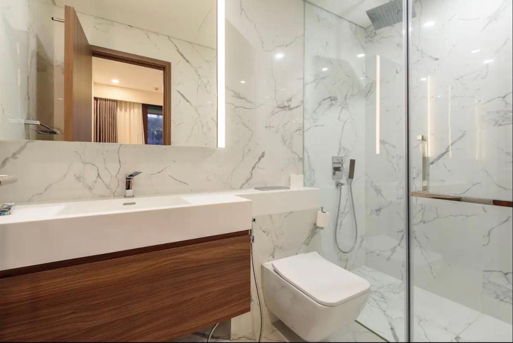 ZO Apartment Opera, Crest, Galleria -Central Saigon -Free POOL-GYM-SAUNA Room-YOGA Room