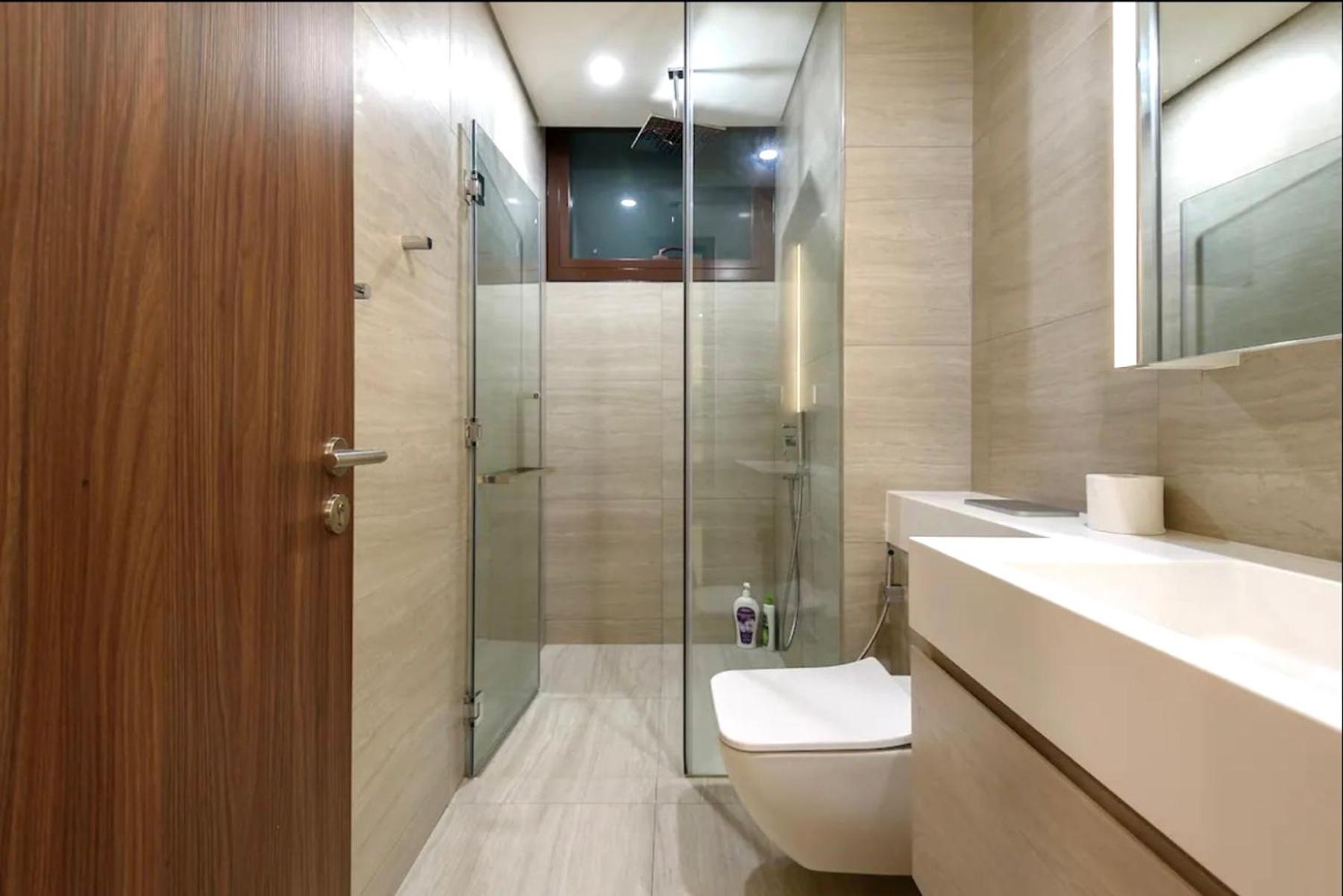 ZO Apartment Opera, Crest, Galleria -Central Saigon -Free POOL-GYM-SAUNA Room-YOGA Room