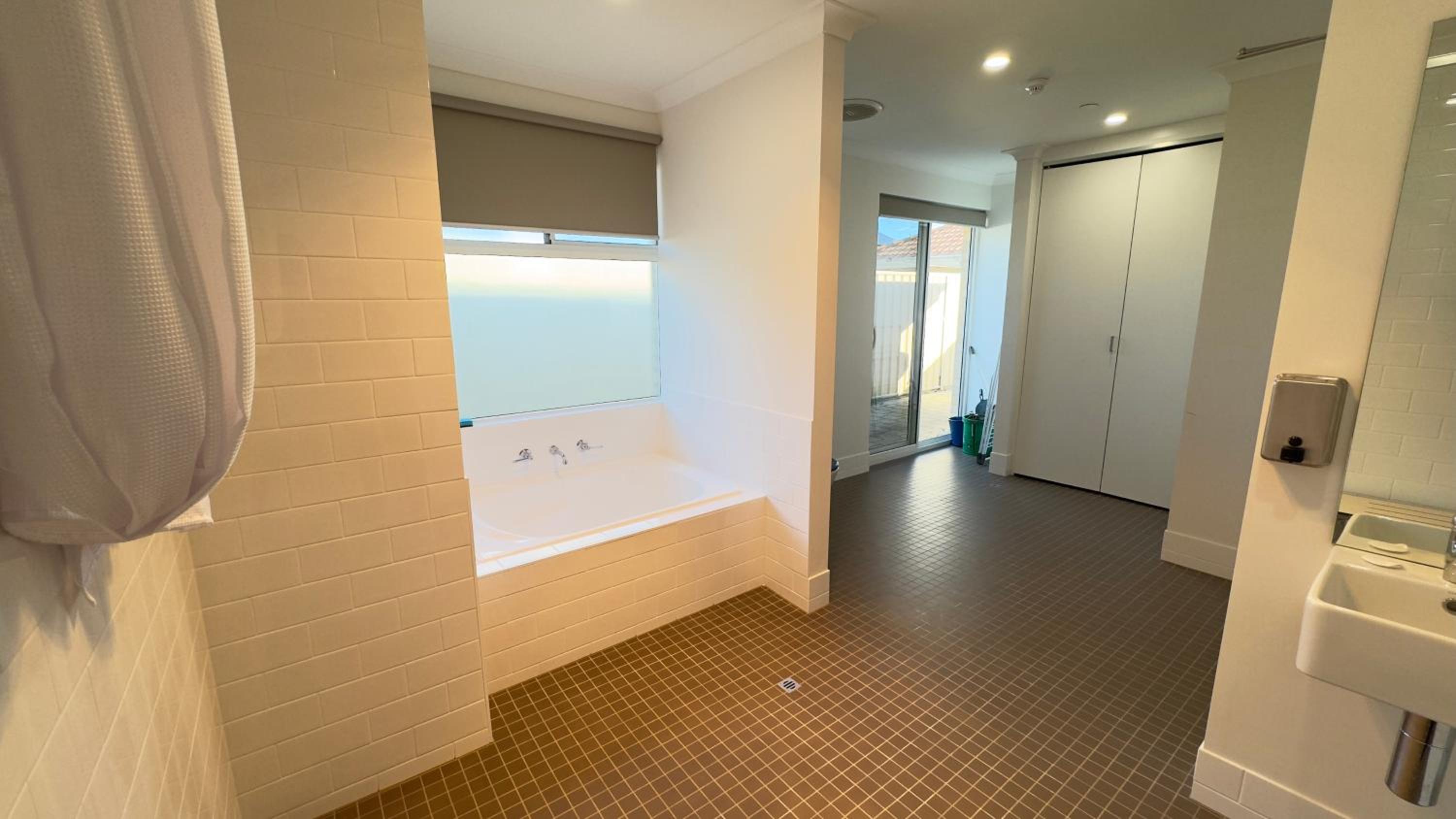 Mandurah Guesthouse